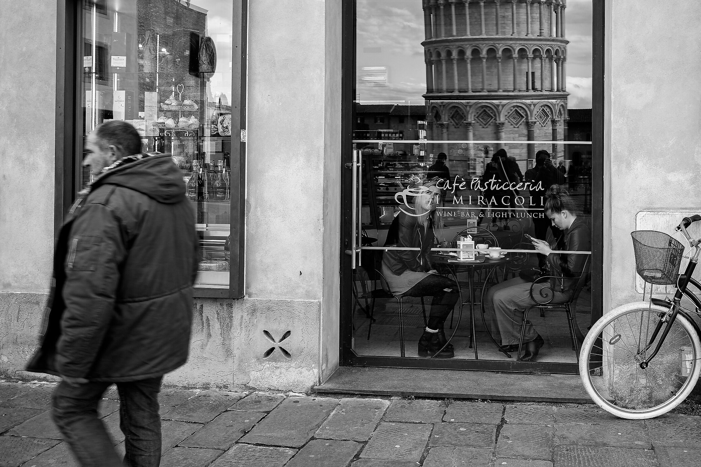 tourists in Pisa