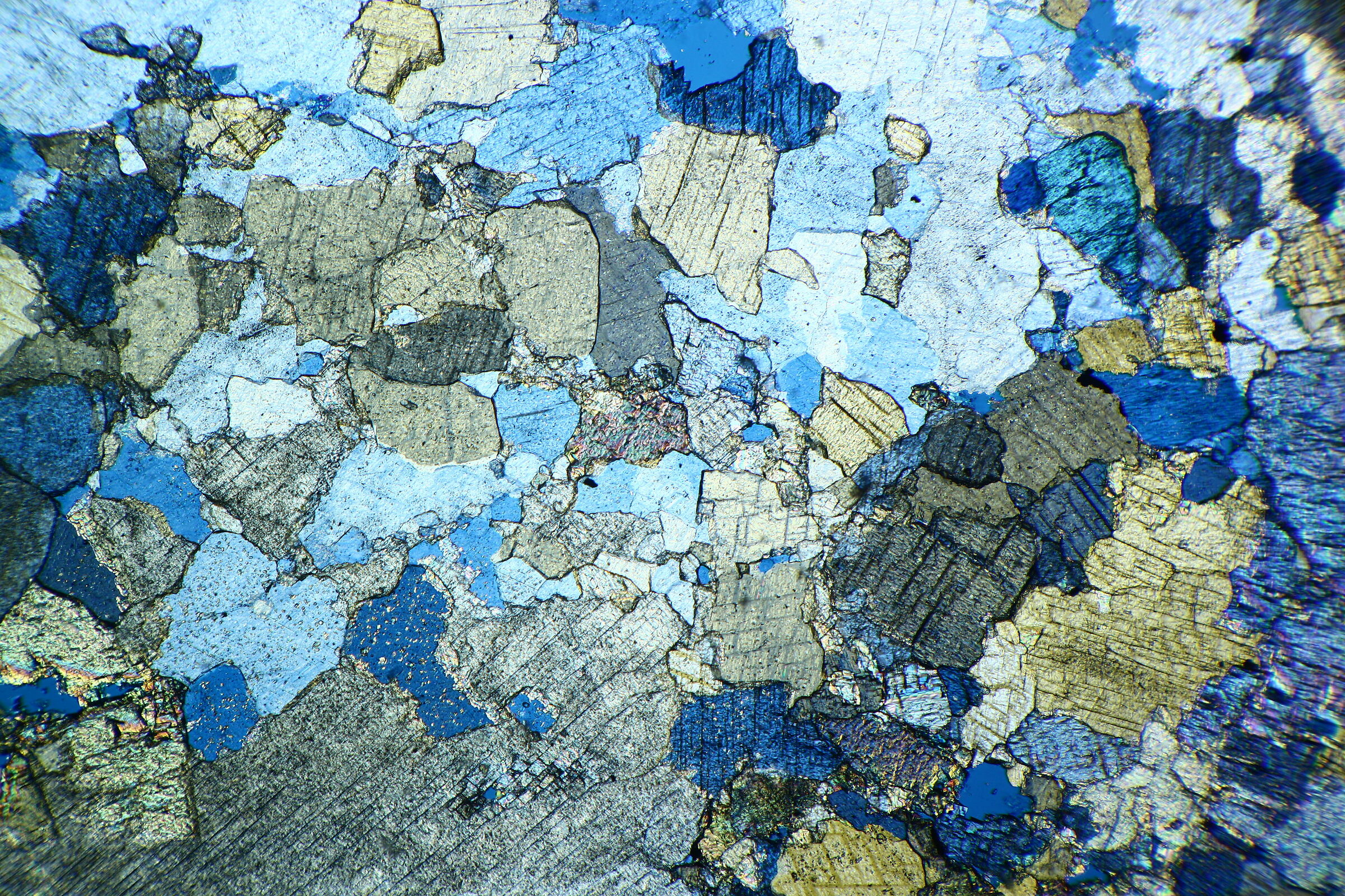 Magnetite. Zeiss RA POL - Canon 500D