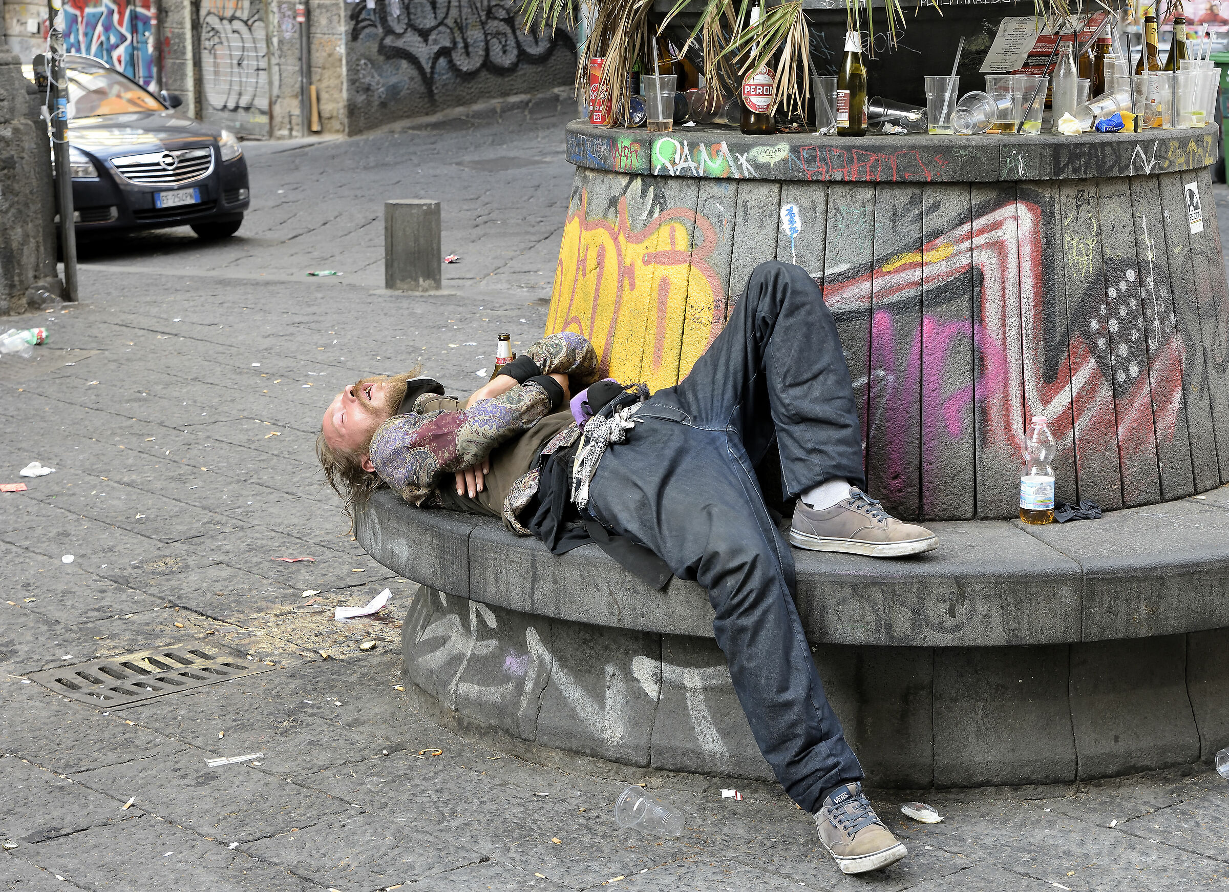 Di notte leone, di giorno .....