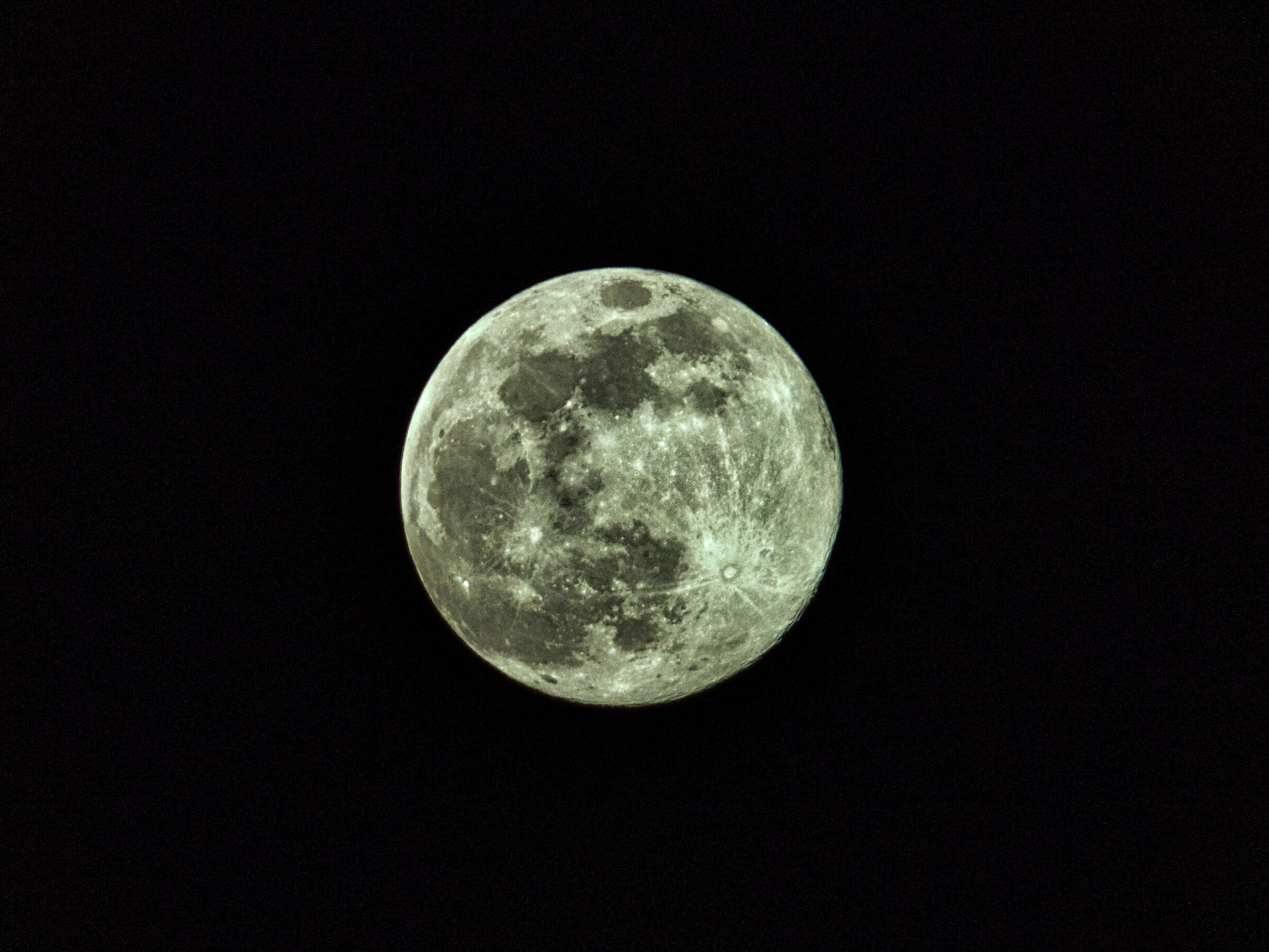 The supermoon of April 7, 2020