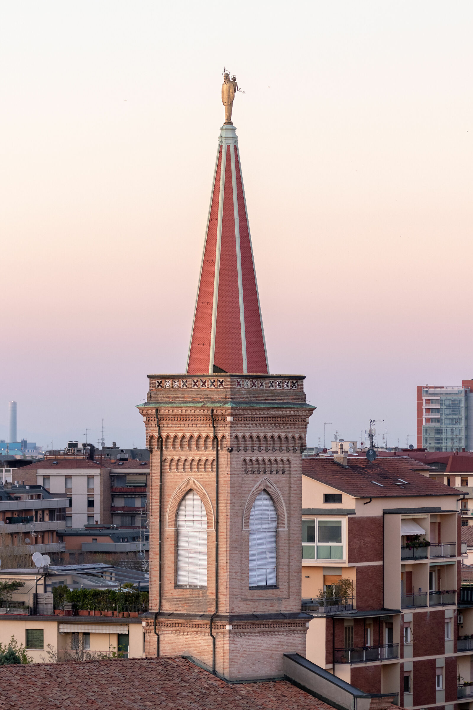 Campanile chiesa Sant'Agnese, Modena