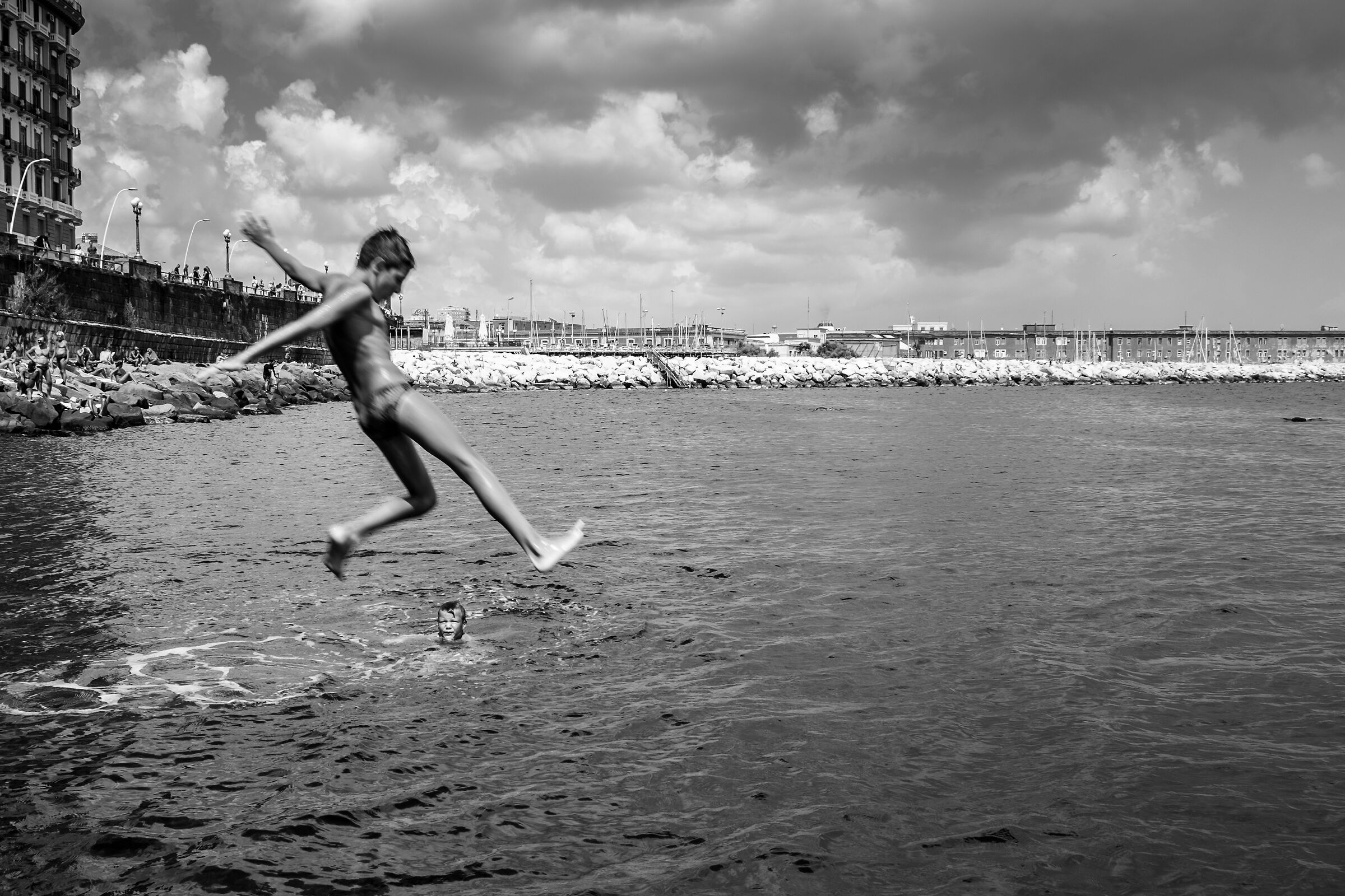 The Concentric Scammer