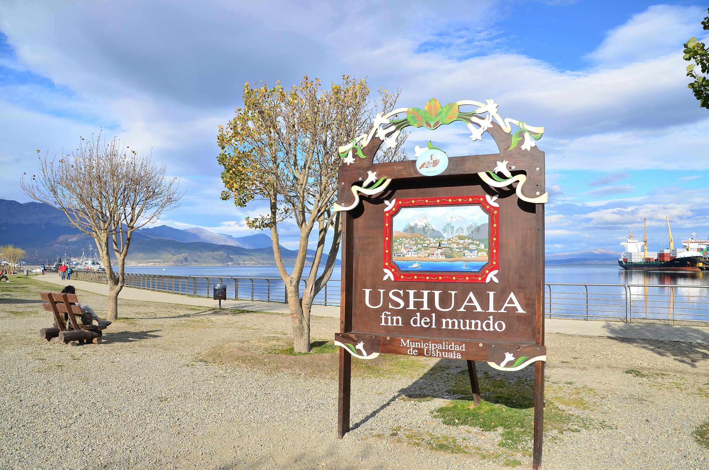Ushuaia, a 1000 km dall'Antartico