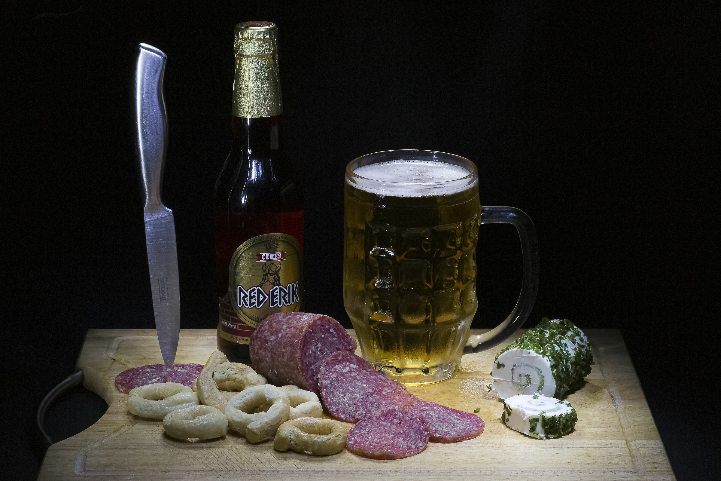 Pass the time by trying out light painting