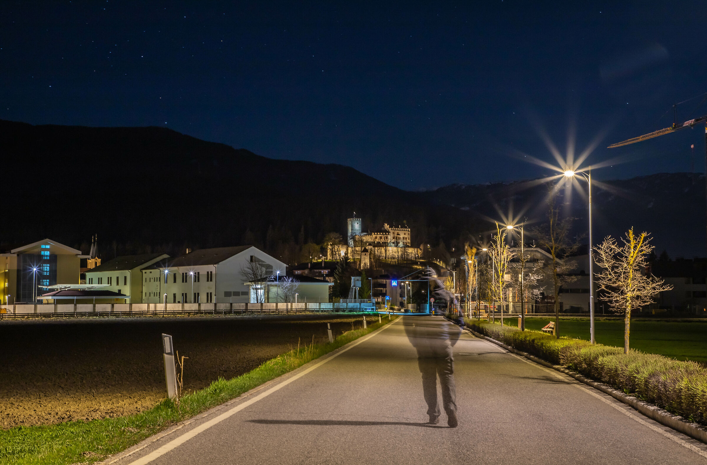 In ricordo delle lunghe passeggiate notturne