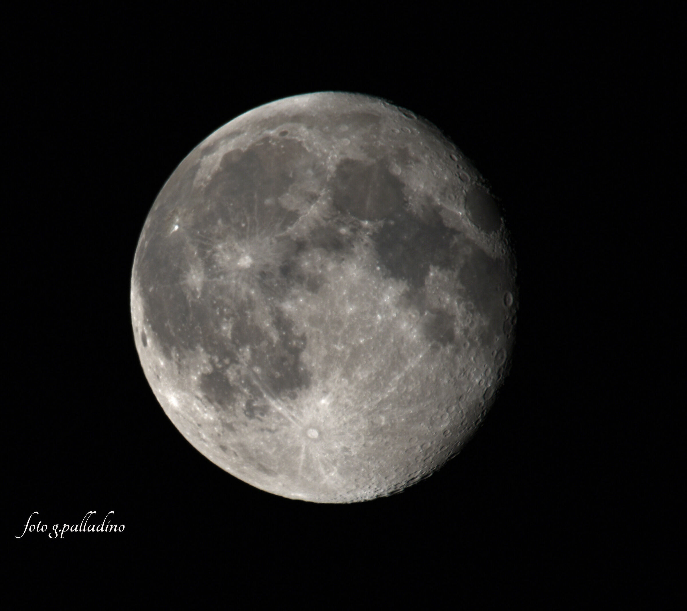 La luna con il covid-19