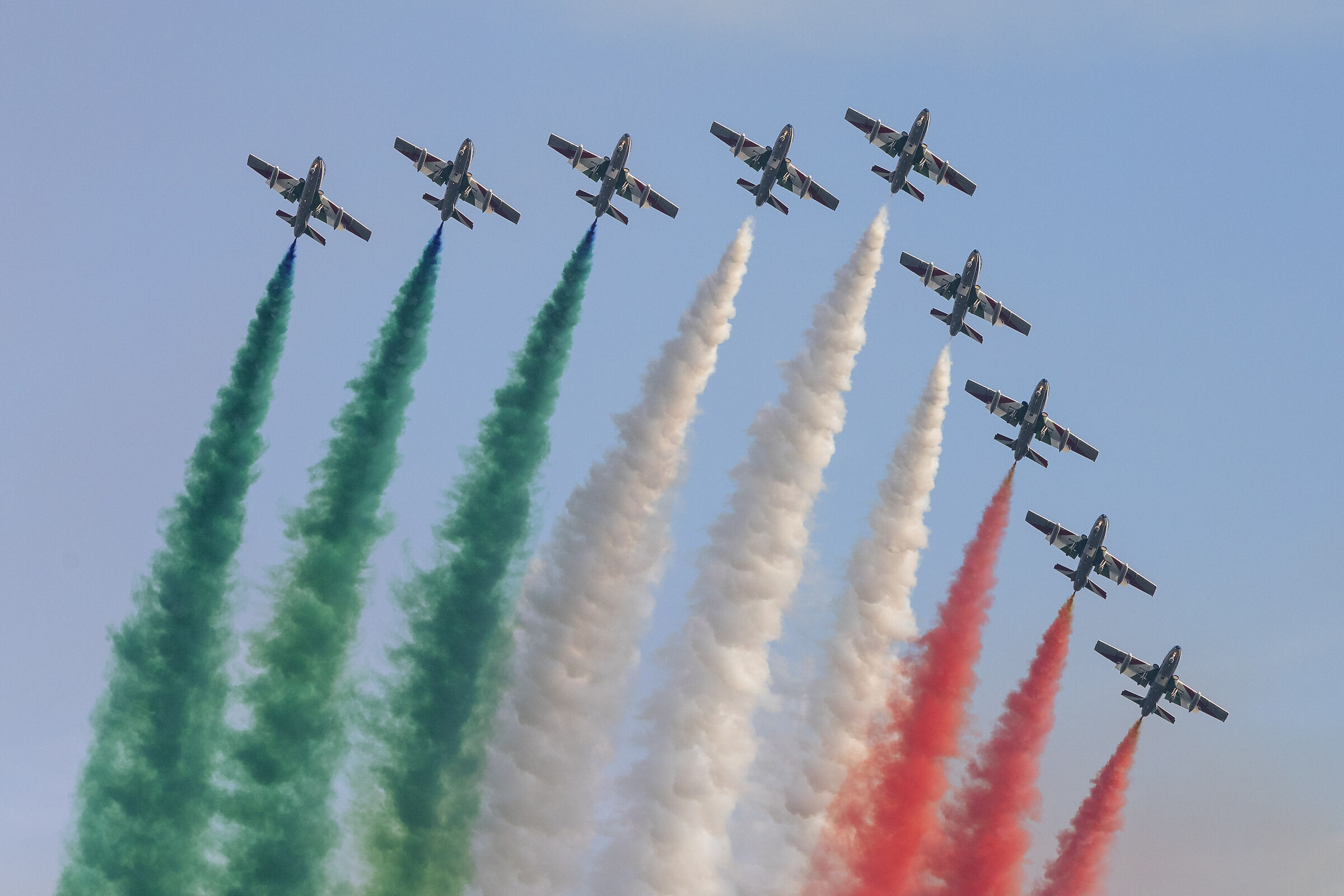 ... and it lays down