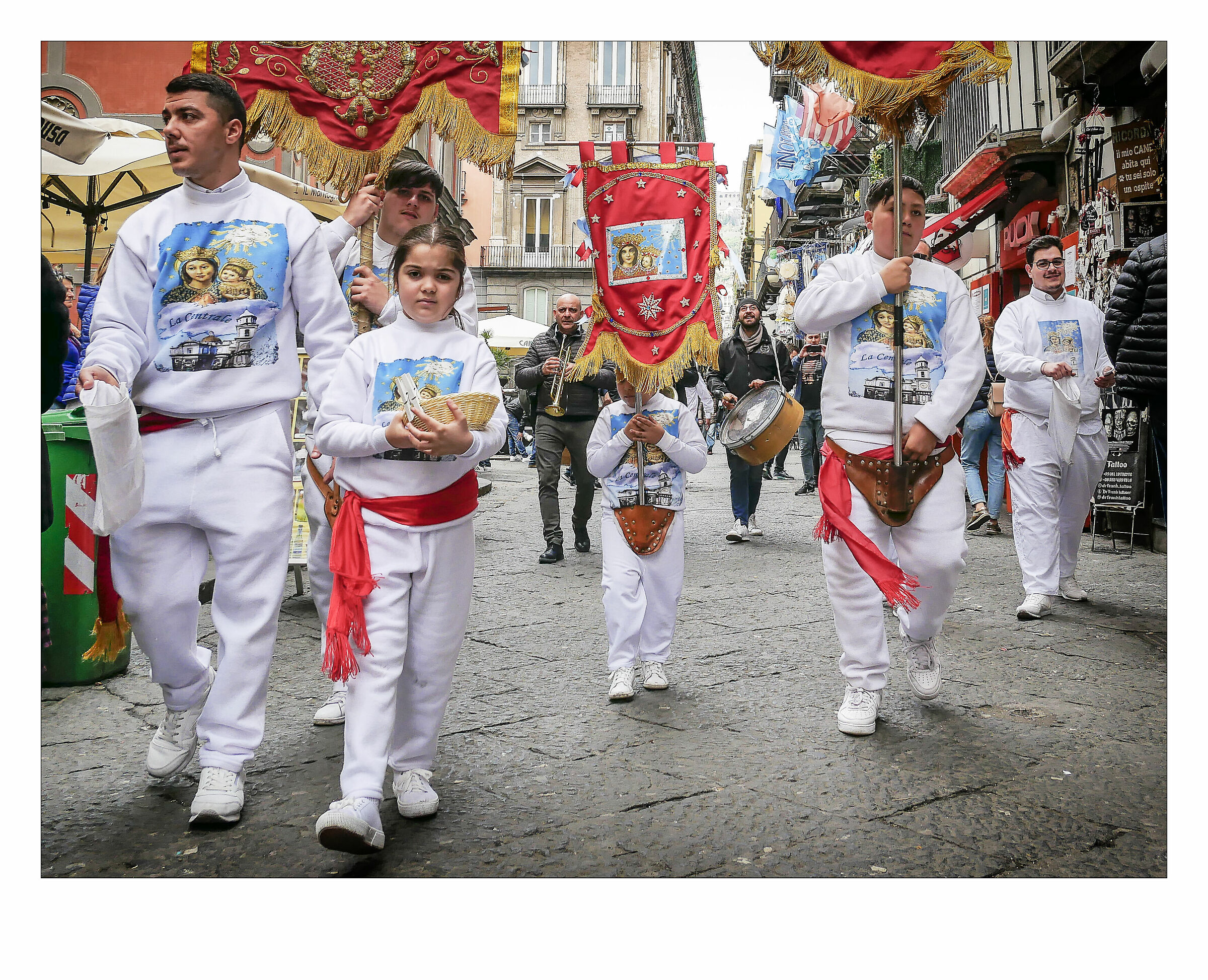 -Questua dei fujienti-