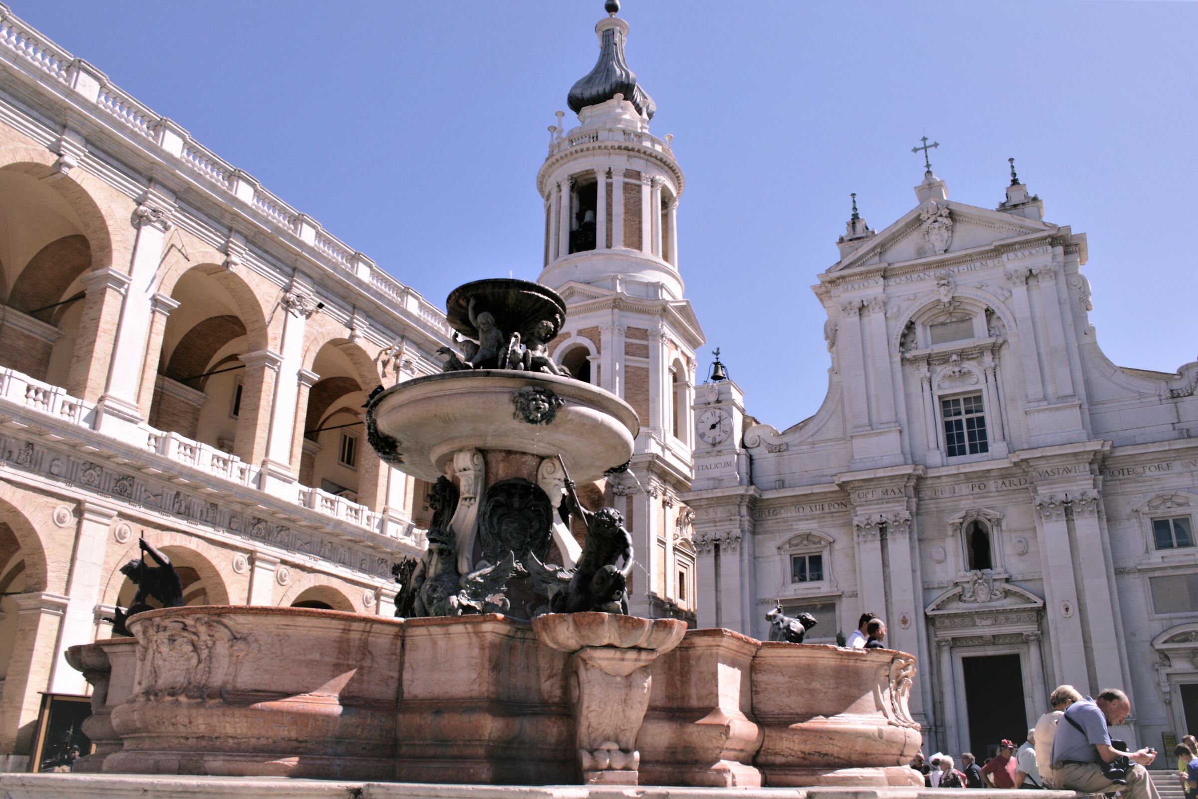Fountain of Our Lady of Loreto and Piazza of the Madonna