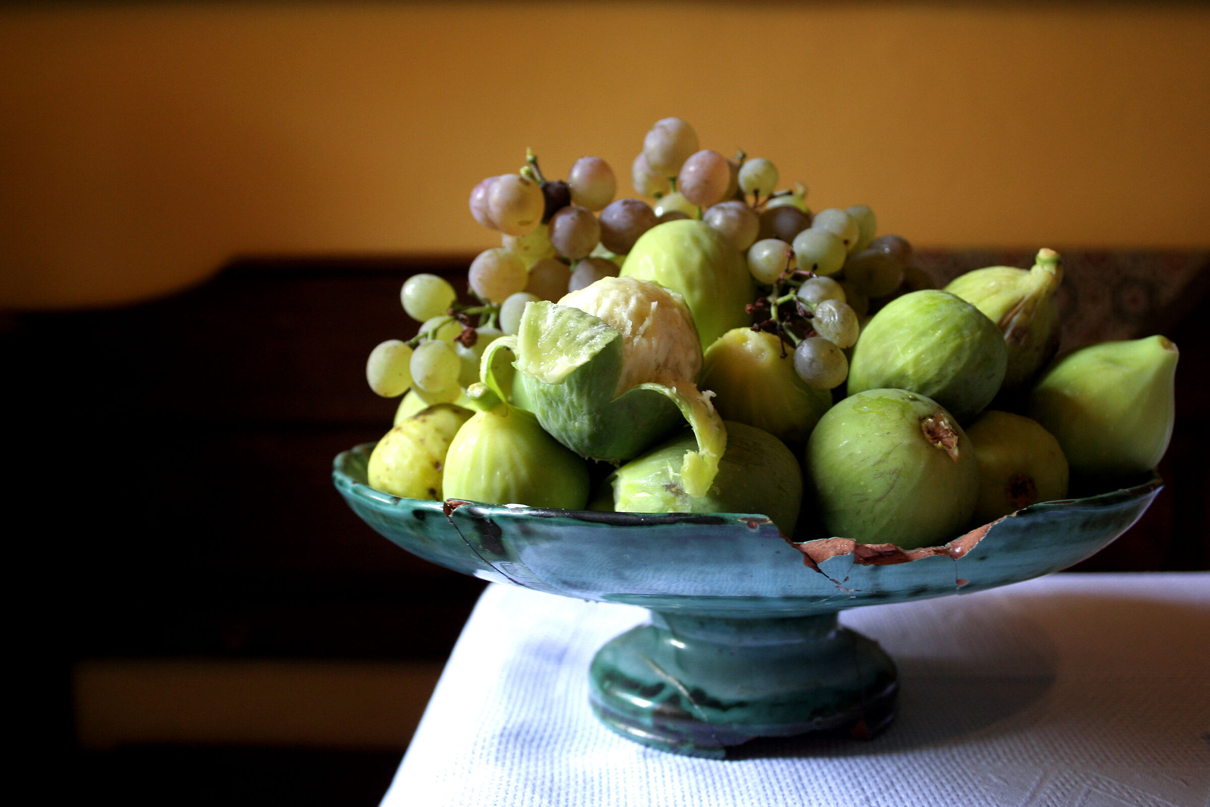 alzatina con fichi e uva