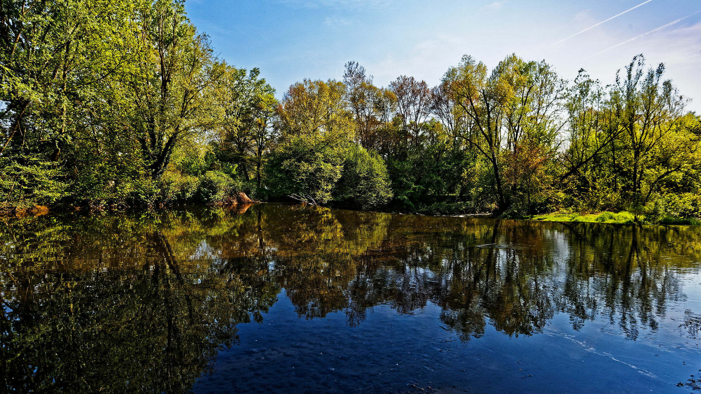 Fiume Lambro al parco reale di Monza
