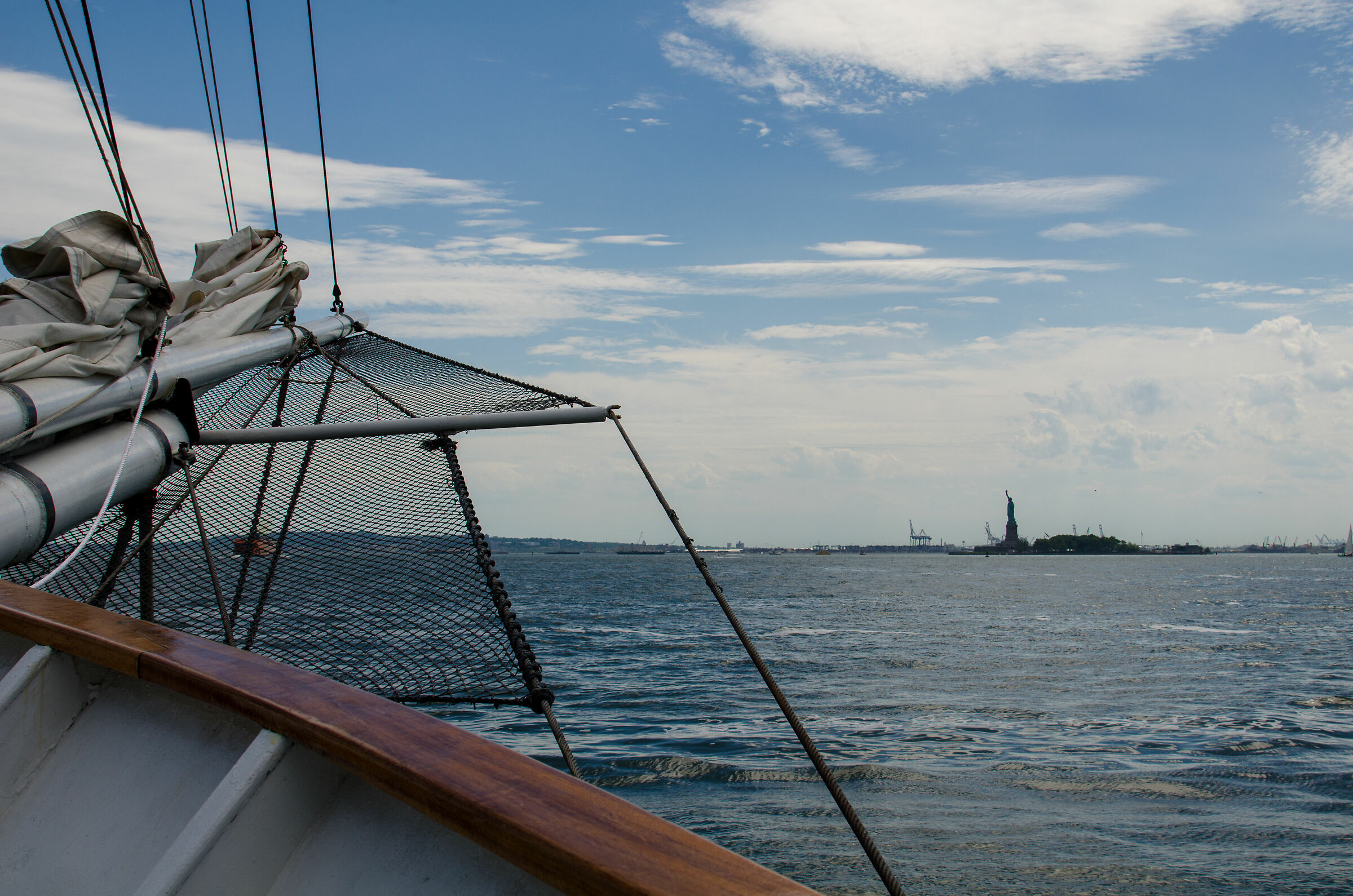 NY - Towards the Statue of Liberty