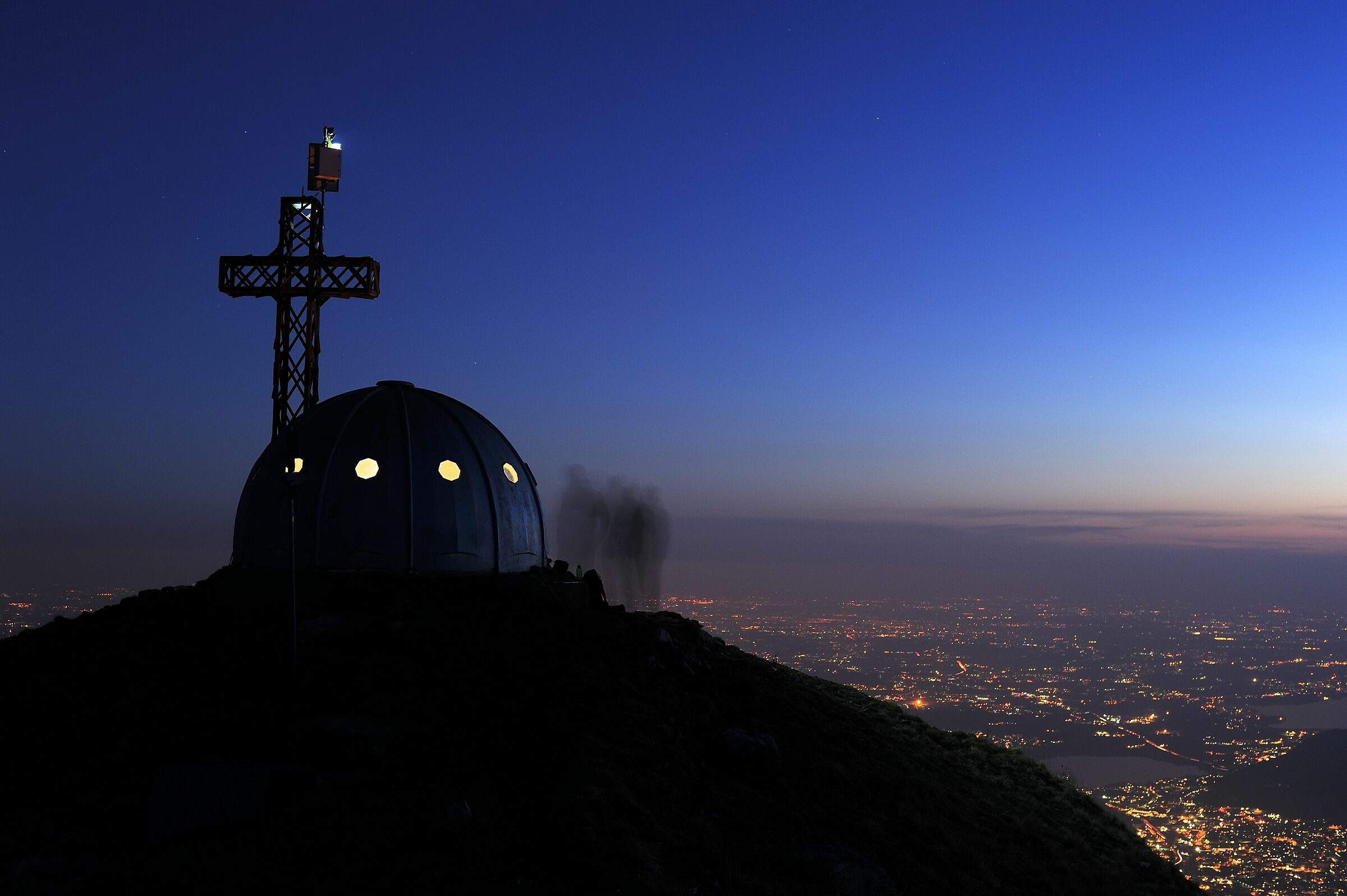 Bivacco Mount Two Hands