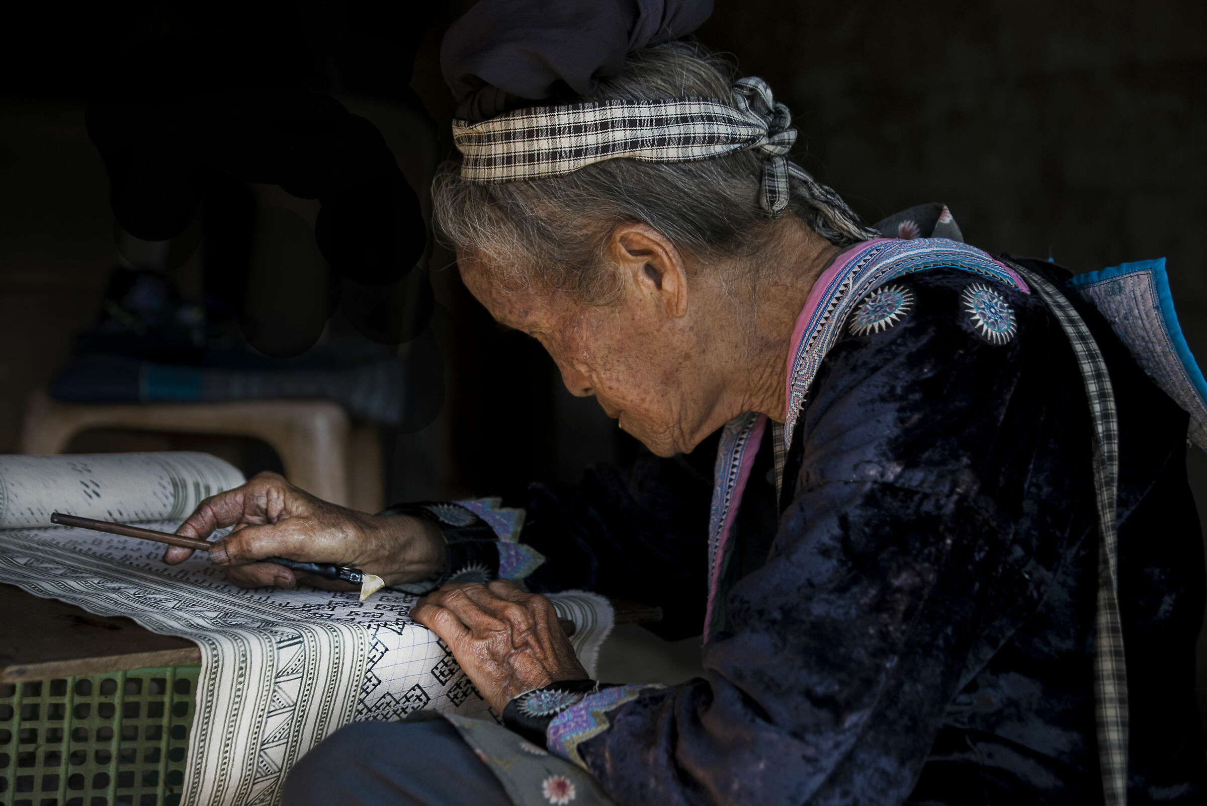 Anziana Hmong