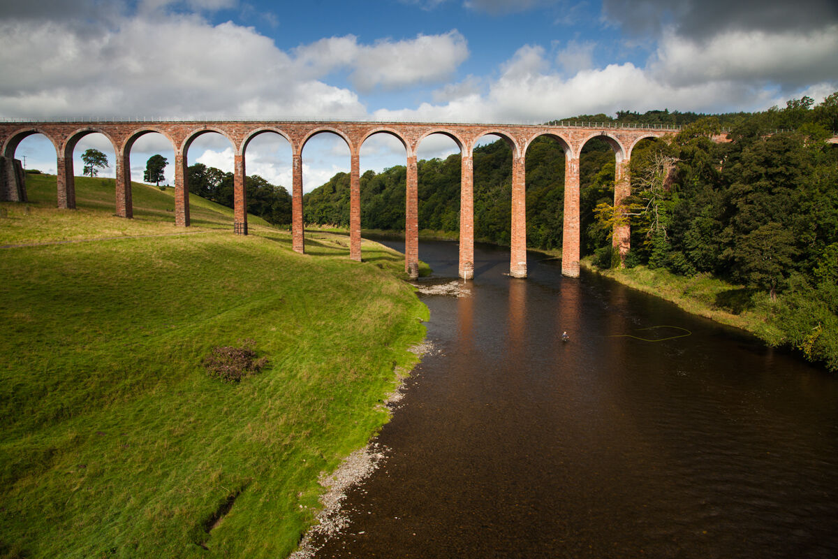 Leaderfoot Viaduct : Fisher on Tweed River