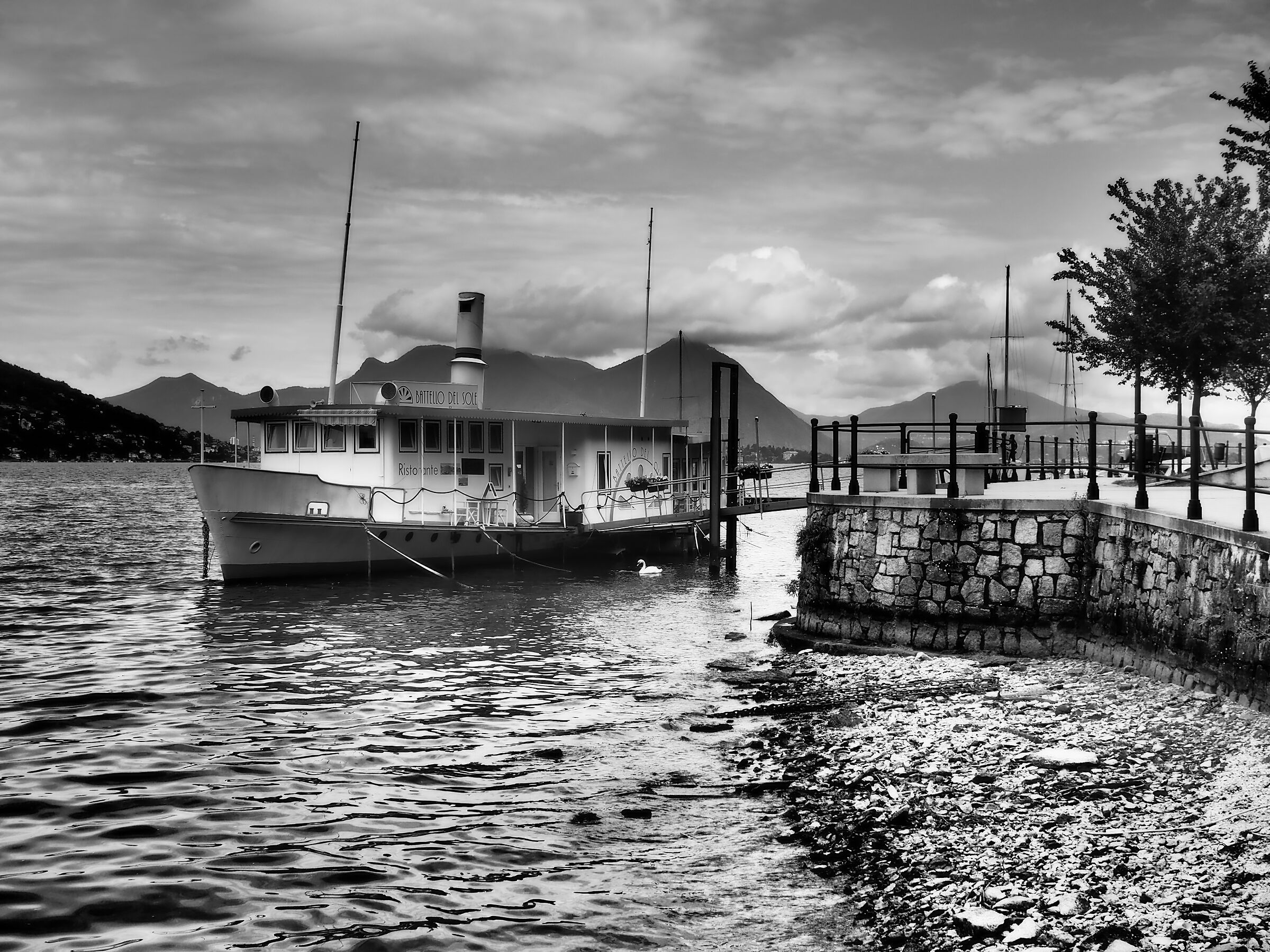 Feriolo- ristorante imbarcadero (lago maggiore)