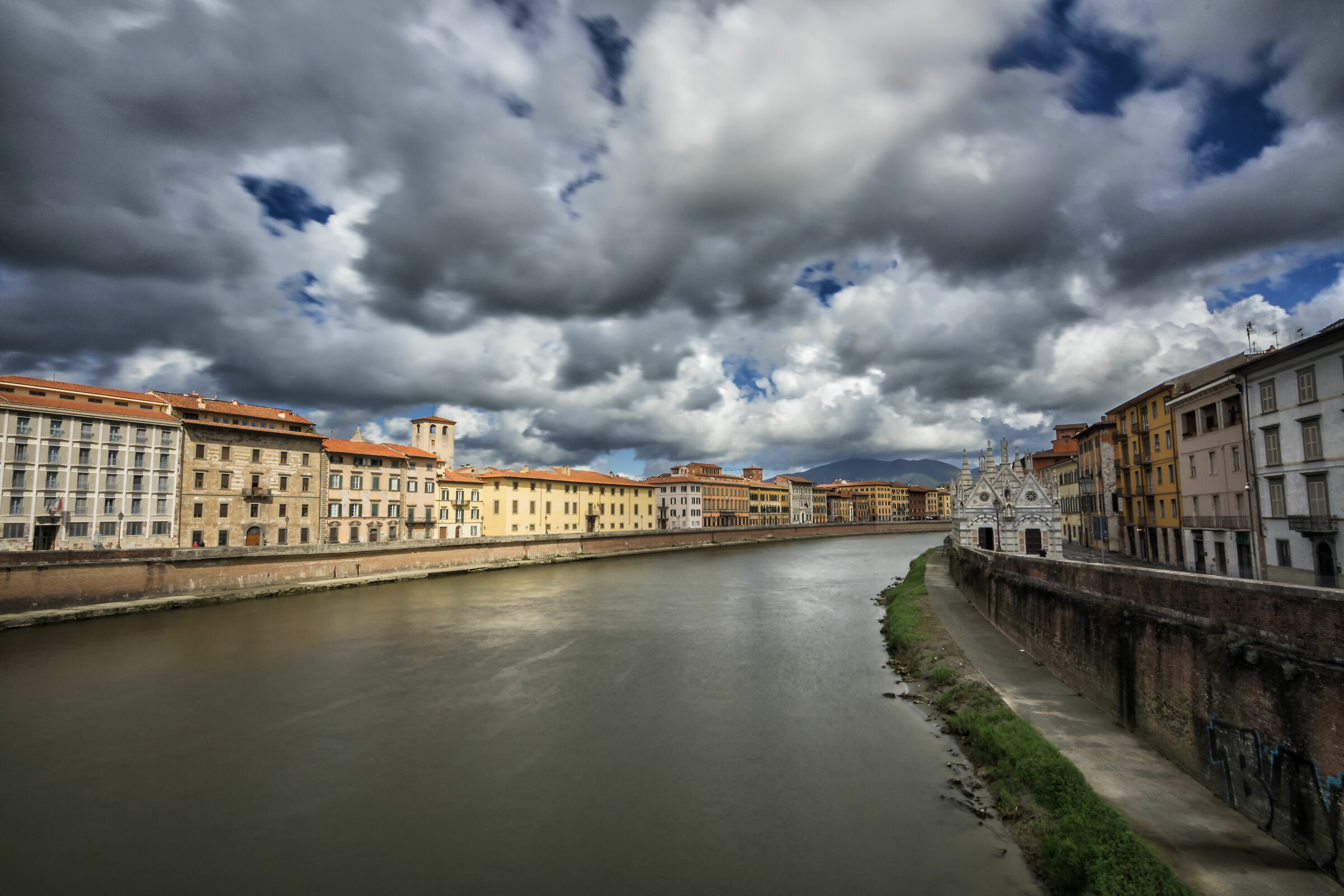 Scorcio Lungarno Pisa