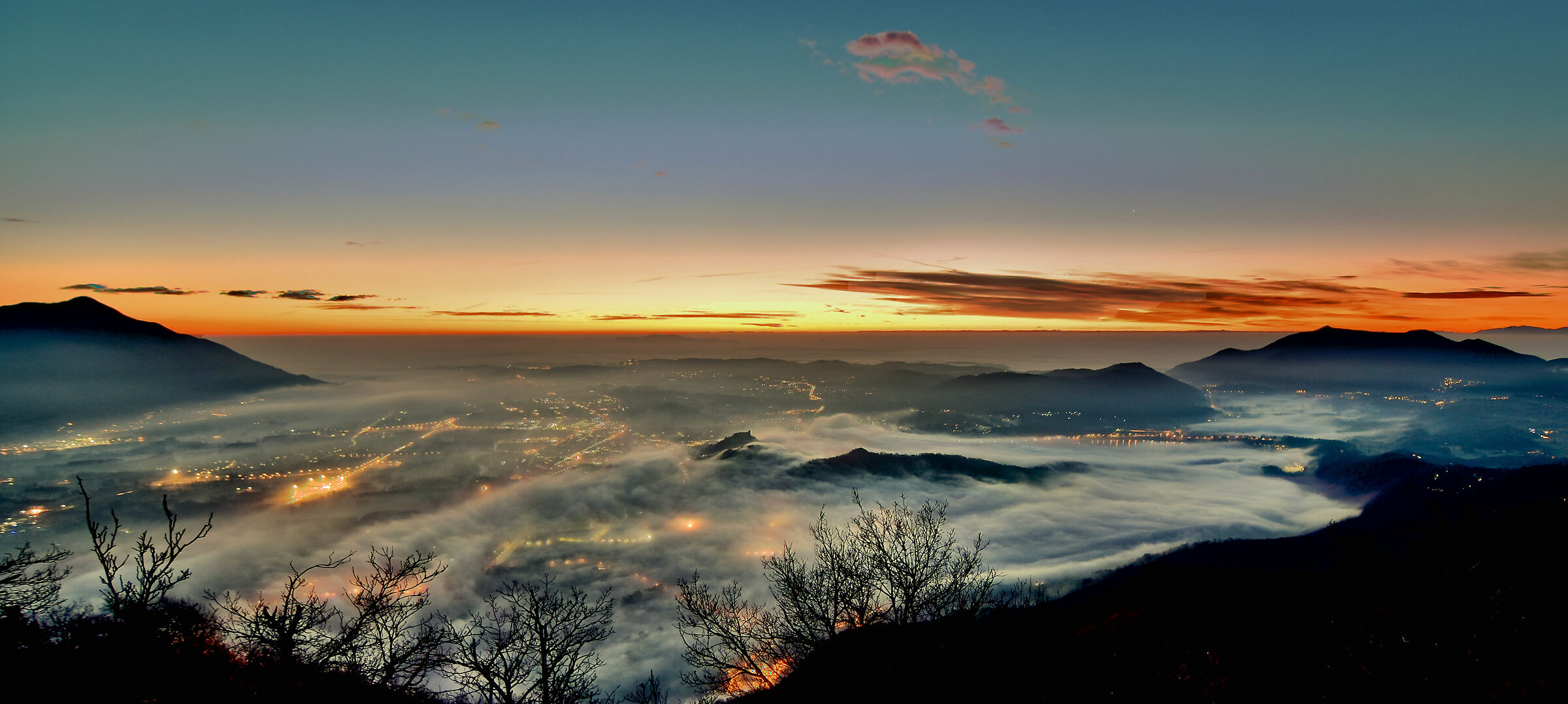 Sopra le nuvole e la nebbia