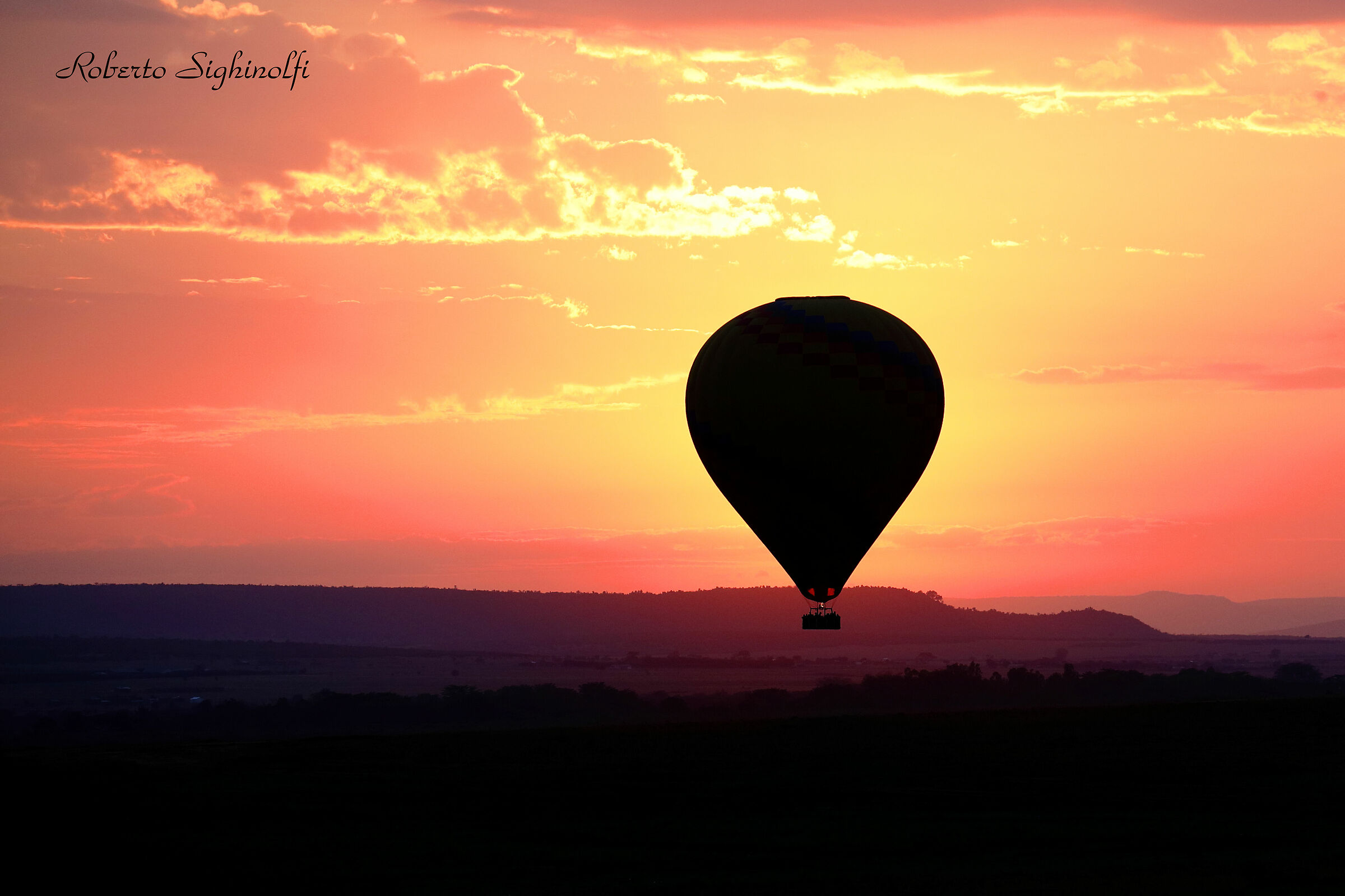 Masai Mara Hot air balloon at dawn