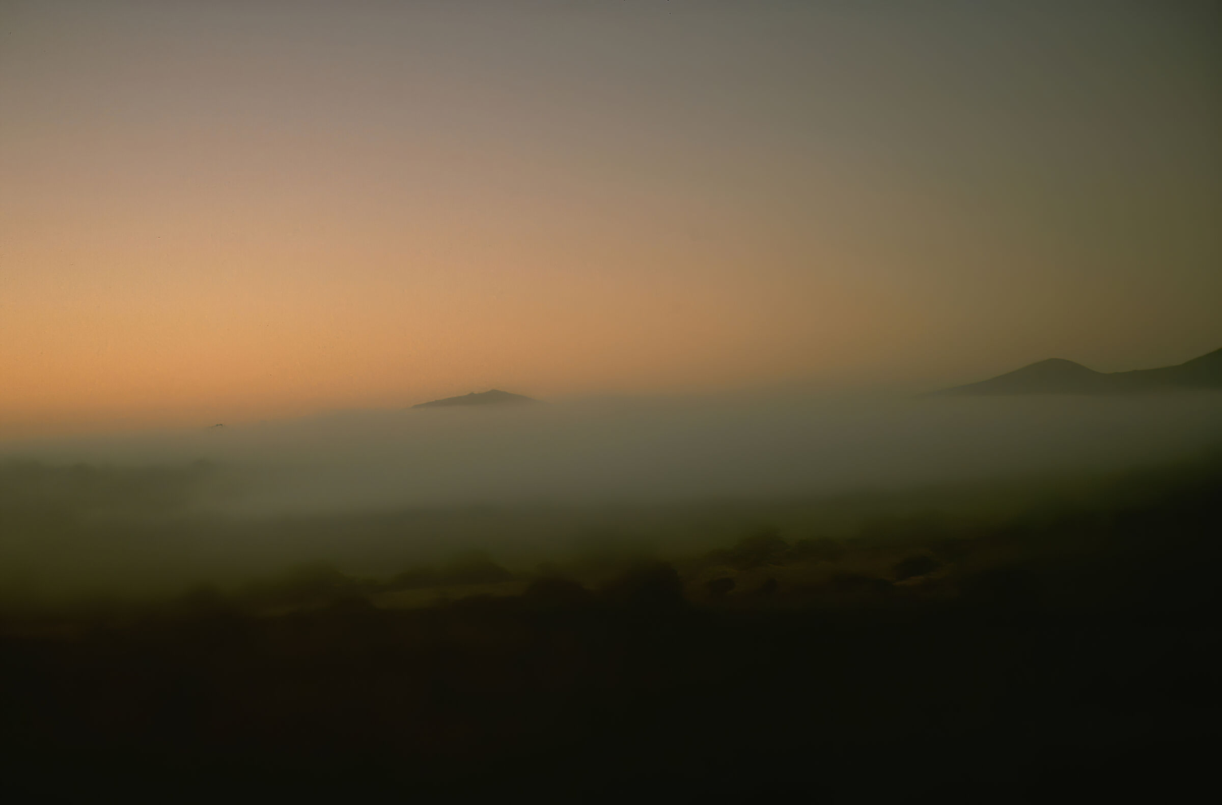 L'alba dal finestrino del treno