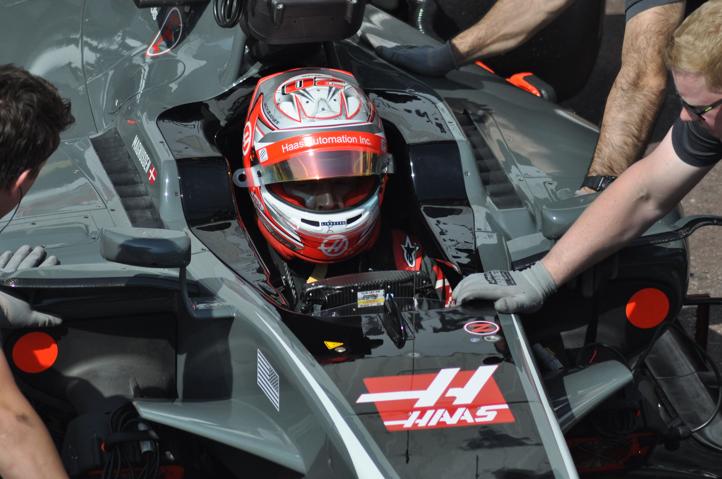 Kevin Magnussen Box Hass F.1