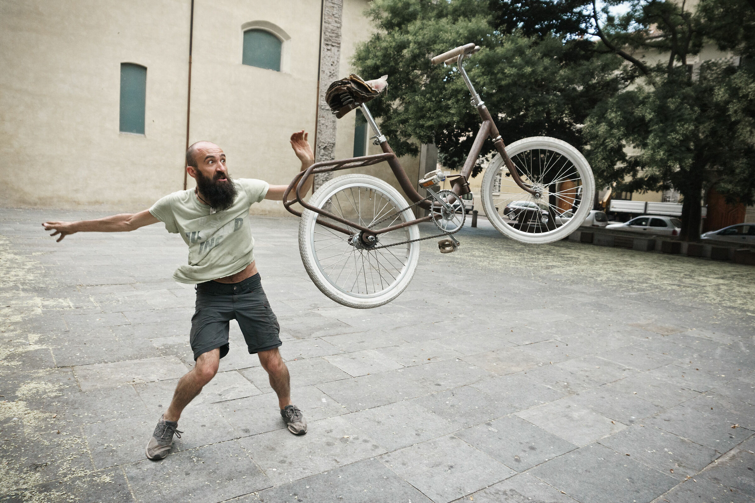 Prove di levitazione