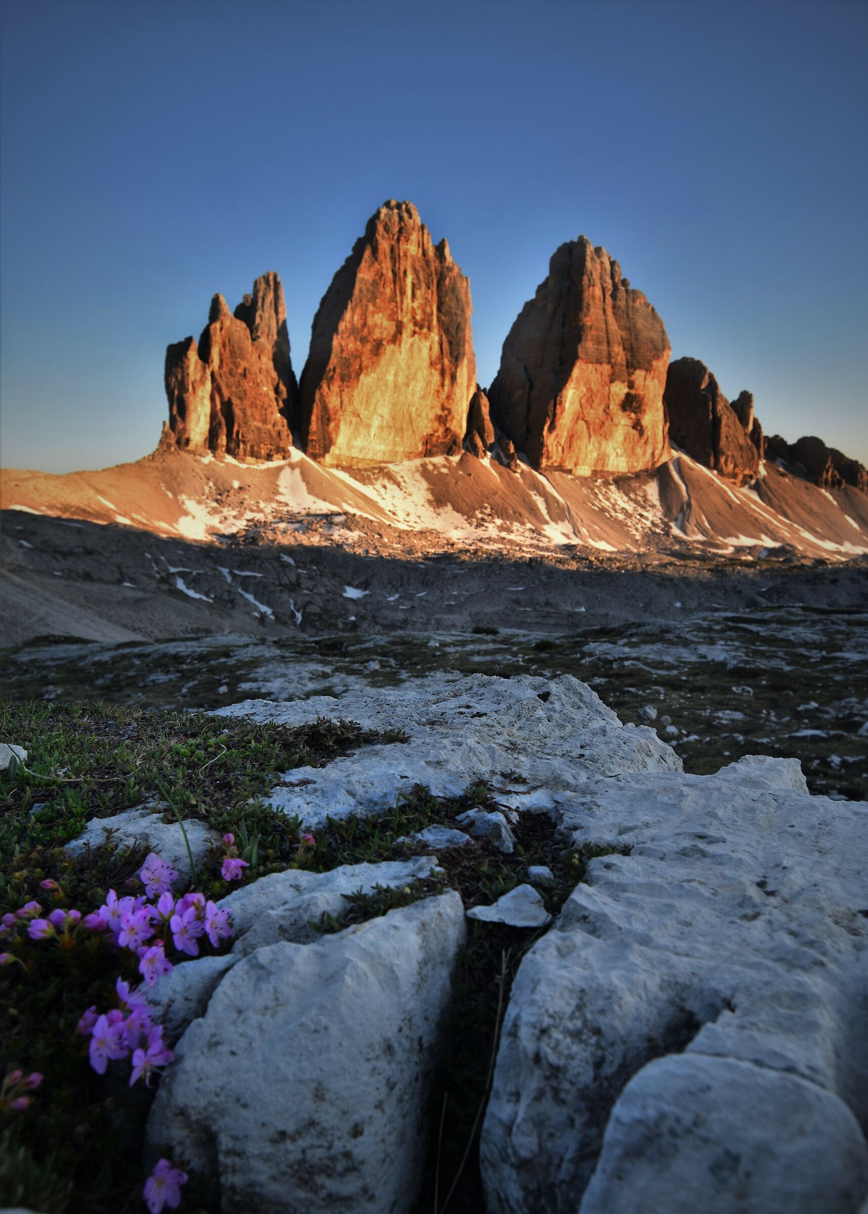 Three peaks of washing at sunset