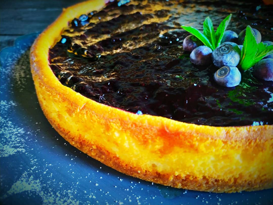 Tuffo nella composta di mirtilli