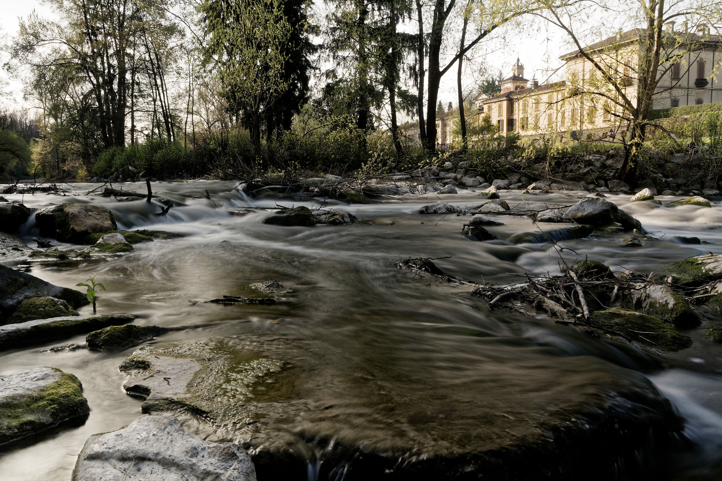 Canonica Fiume Lambro
