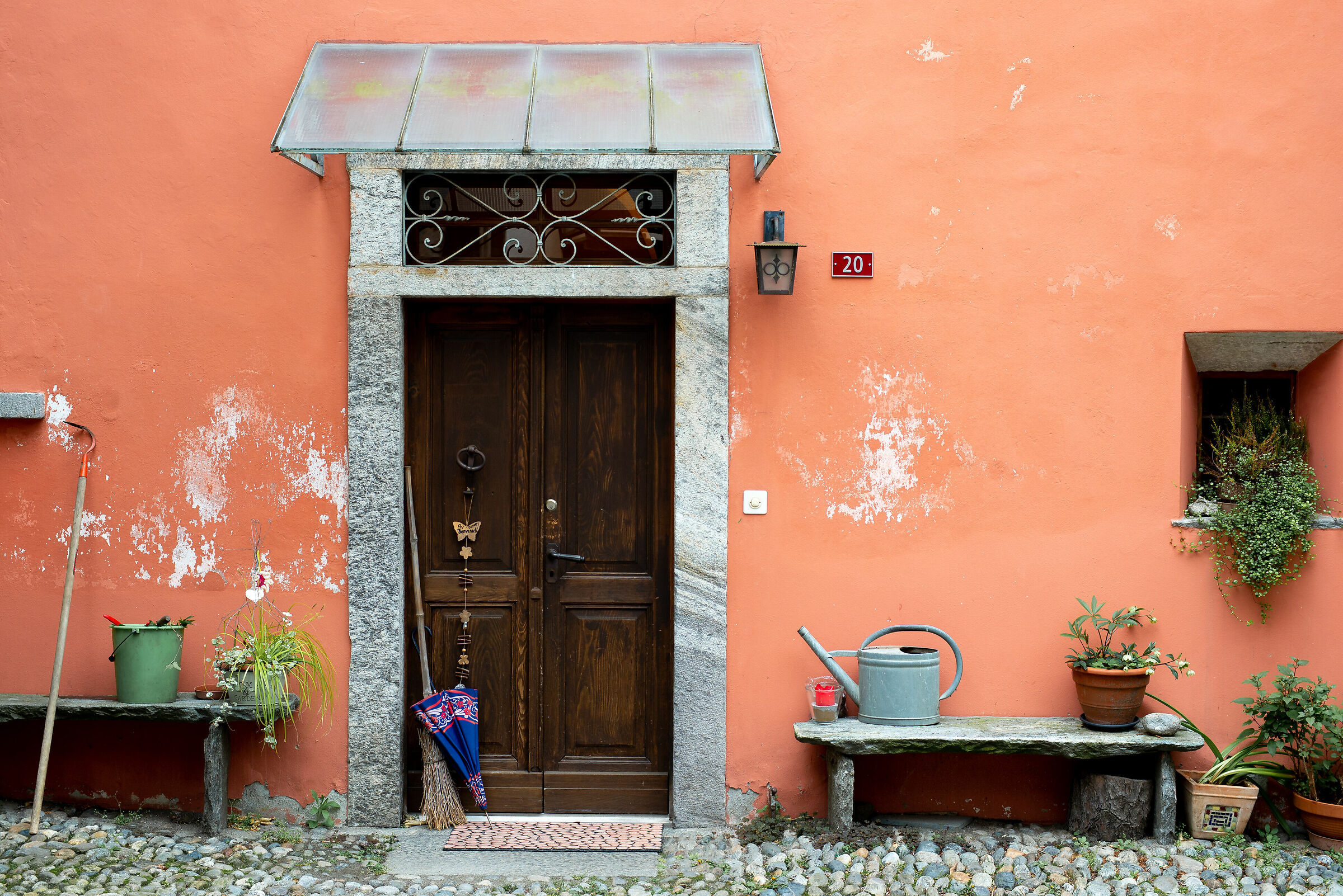 Giardinaggio al numero 20