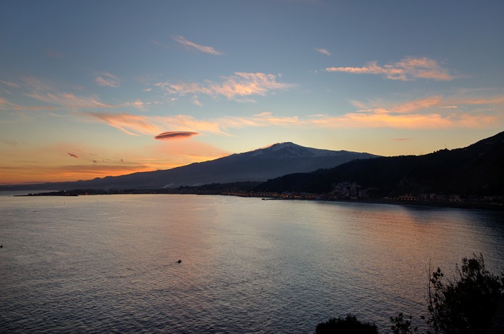 Bay of Taormina D90 nikkor 16-85 f 6.5 iso 200