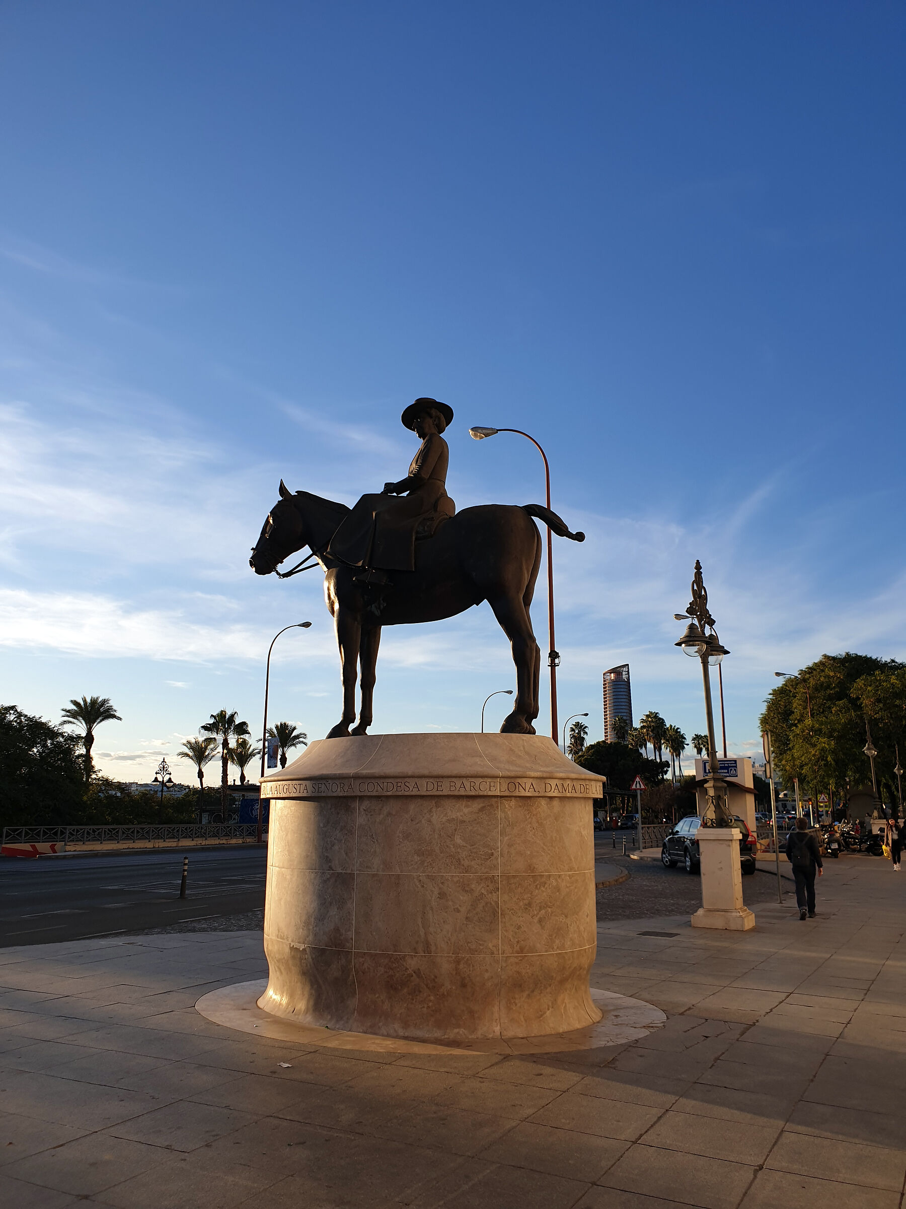 Statua della contessa di Barcellona