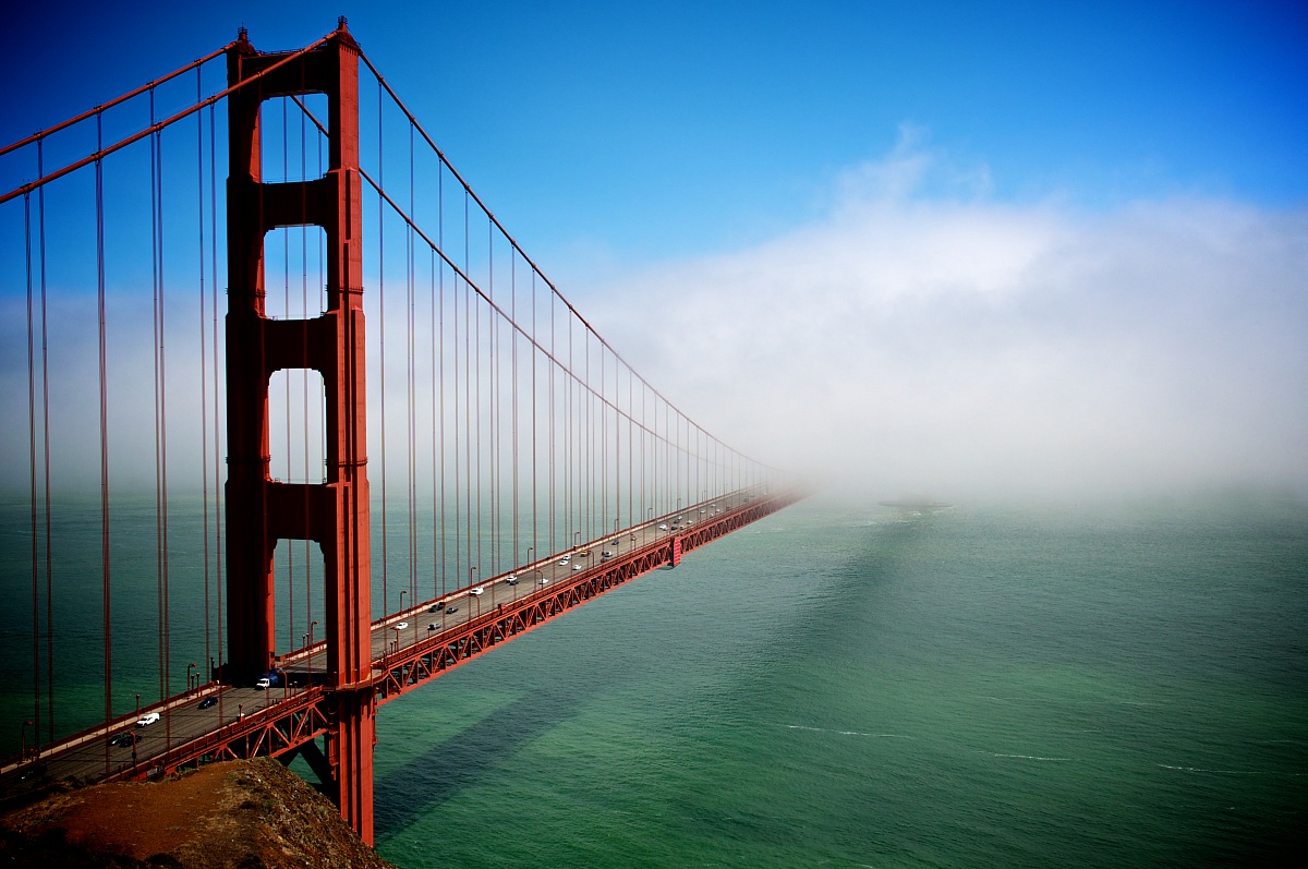 Golden Gate Bridge (When The Fog Rolls In)