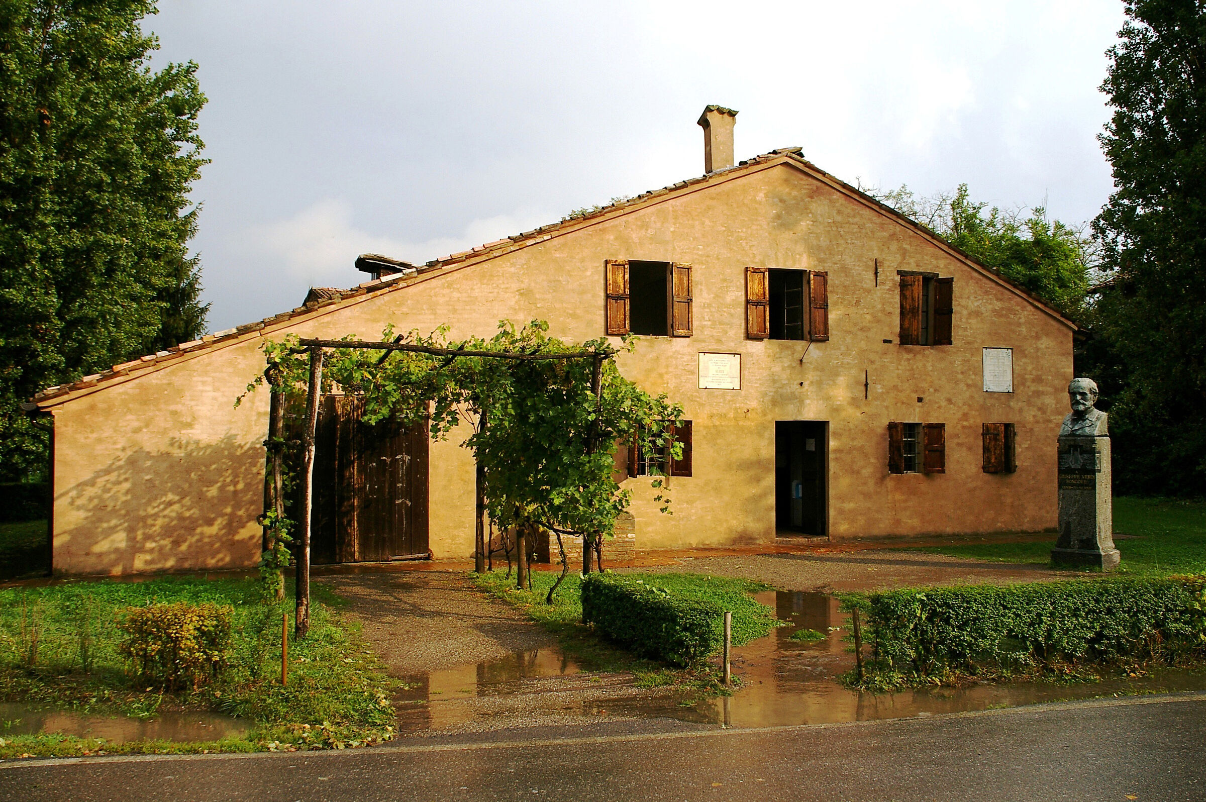Roncole/Busseto: Verdi's birthplace after a thunderstorm