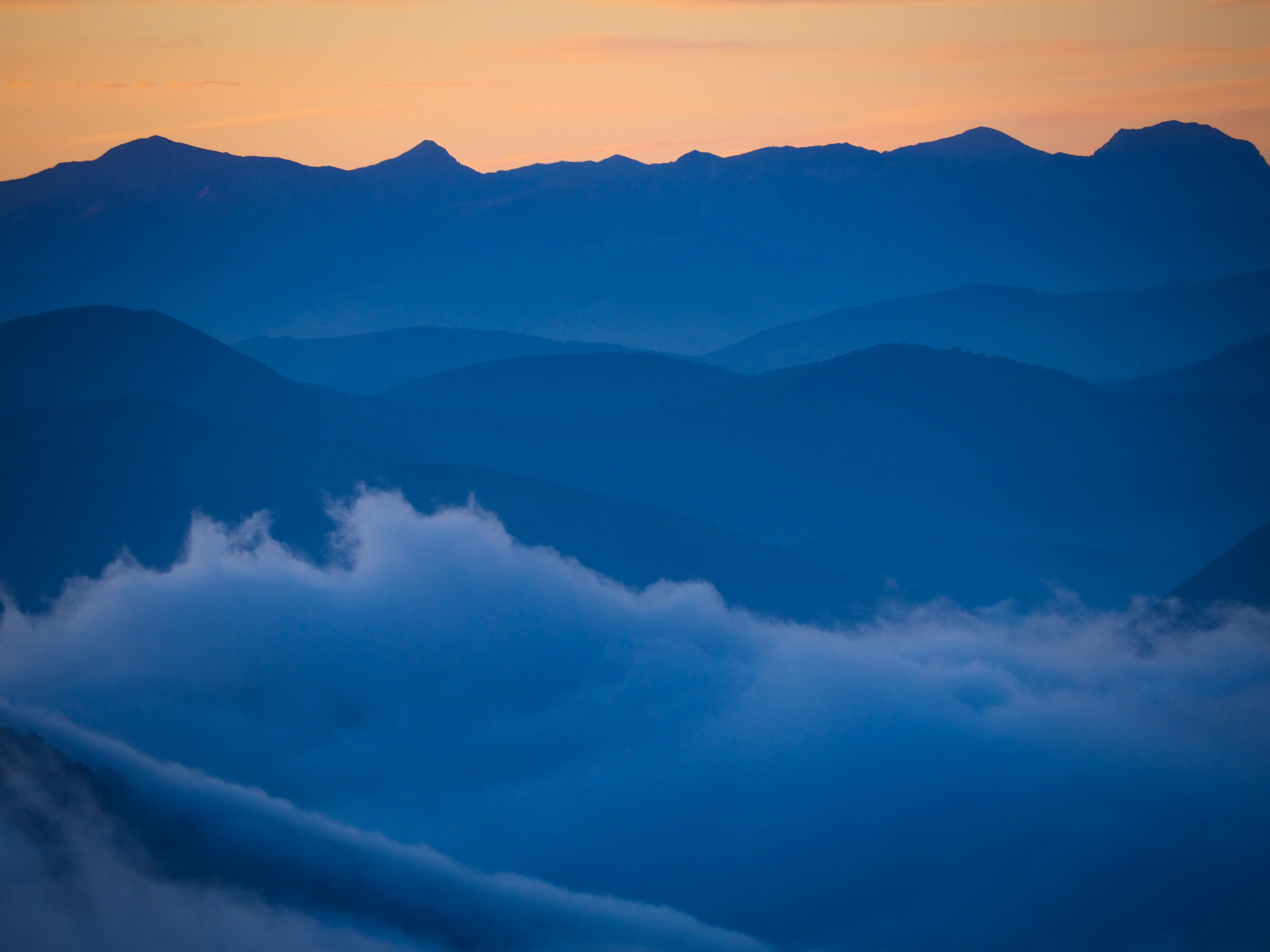 Alba sul Monte Cucco