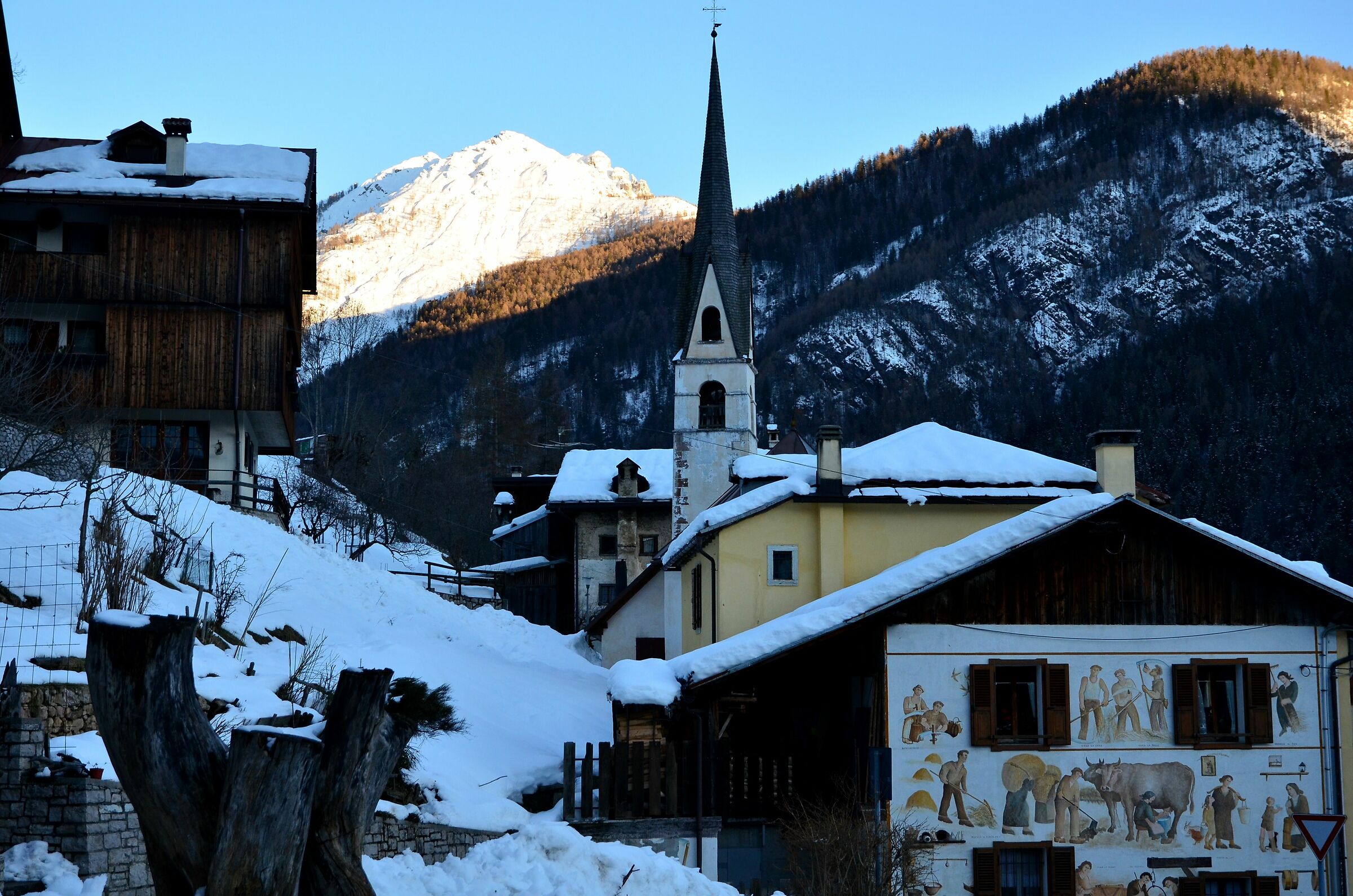 Piccolo rustico autentico paesino tra i monti