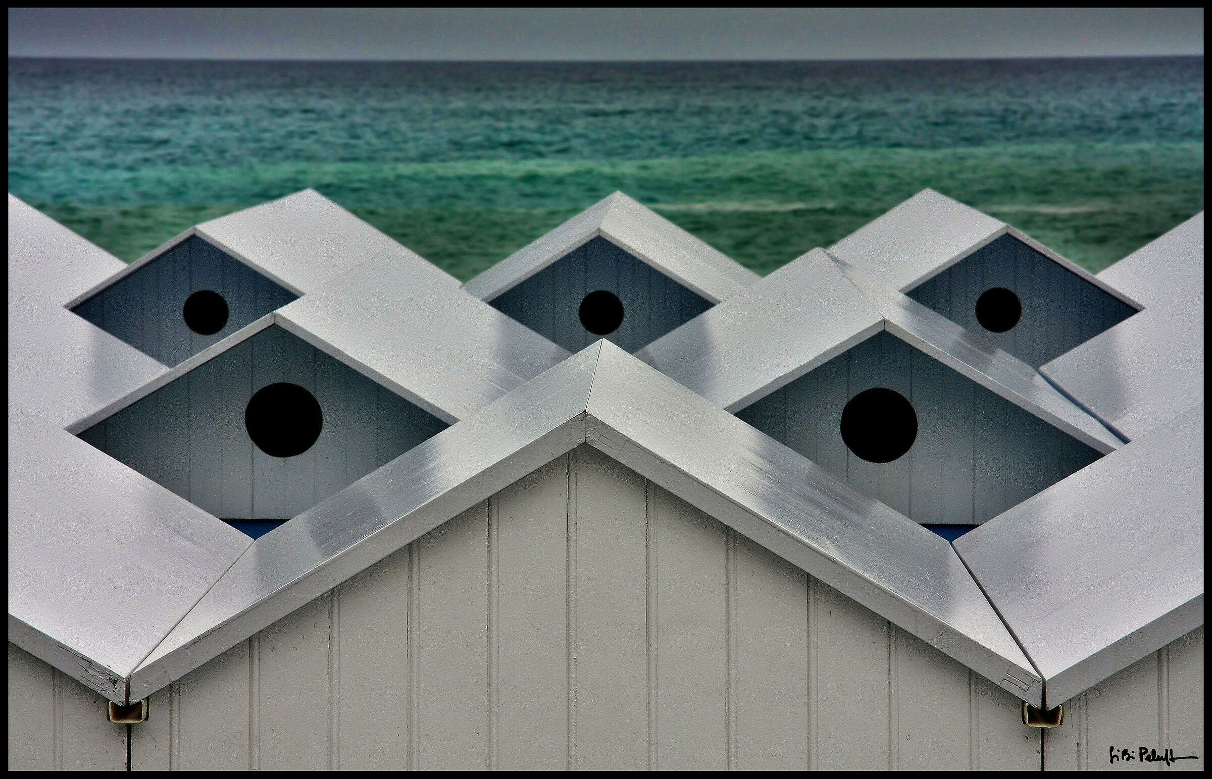 Cabine sotto la pioggia