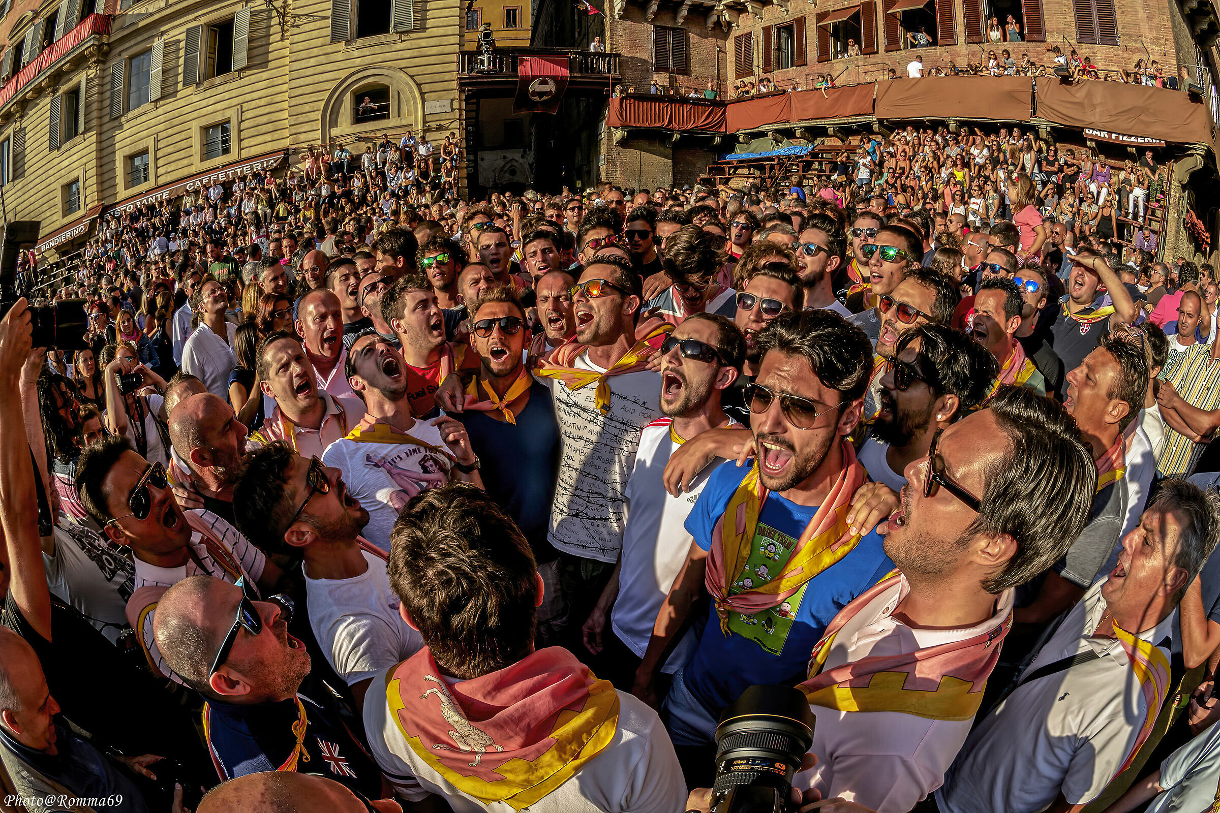 I cori della contrada Valdimontone
