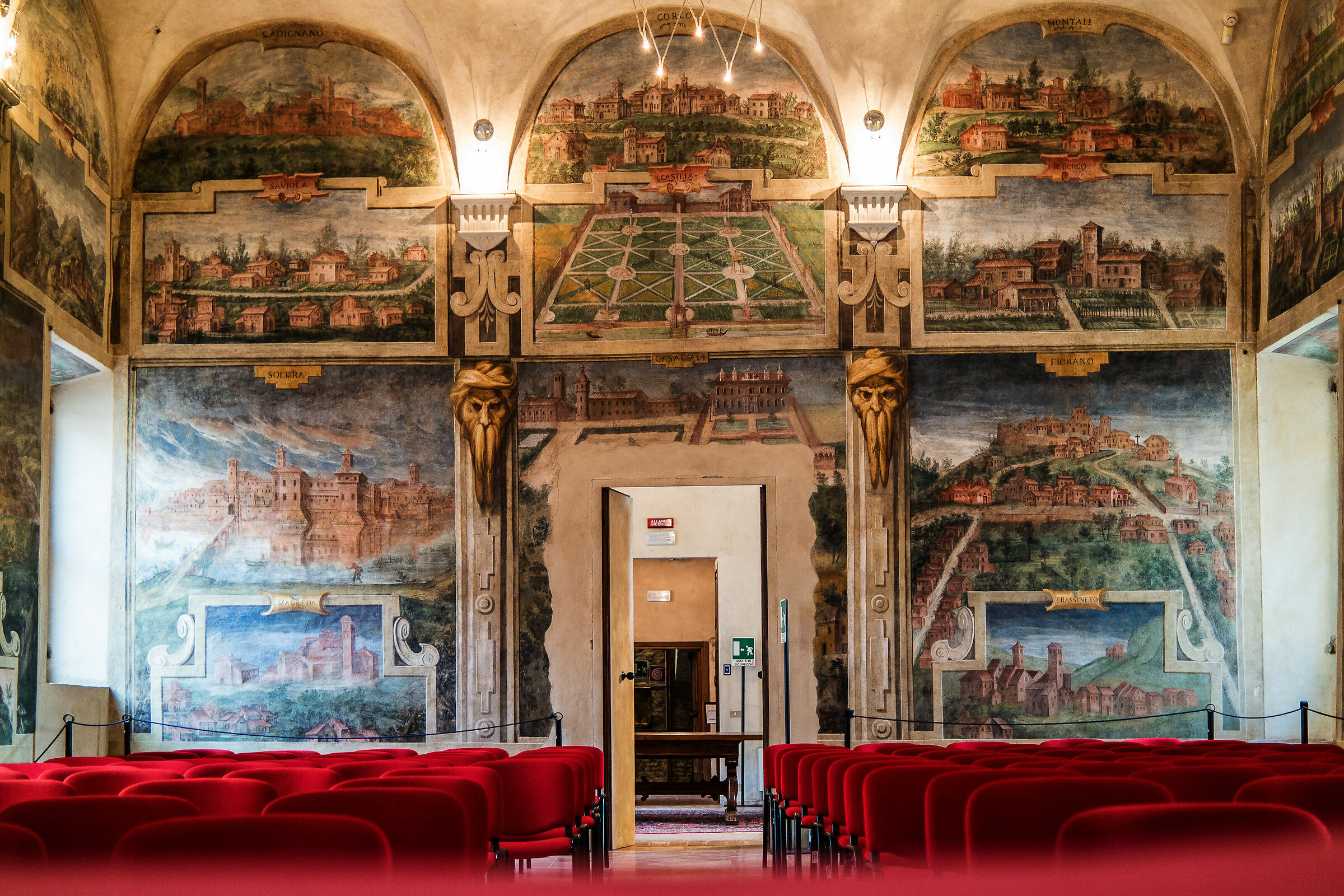 Castello di Spezzano - Hall of Views