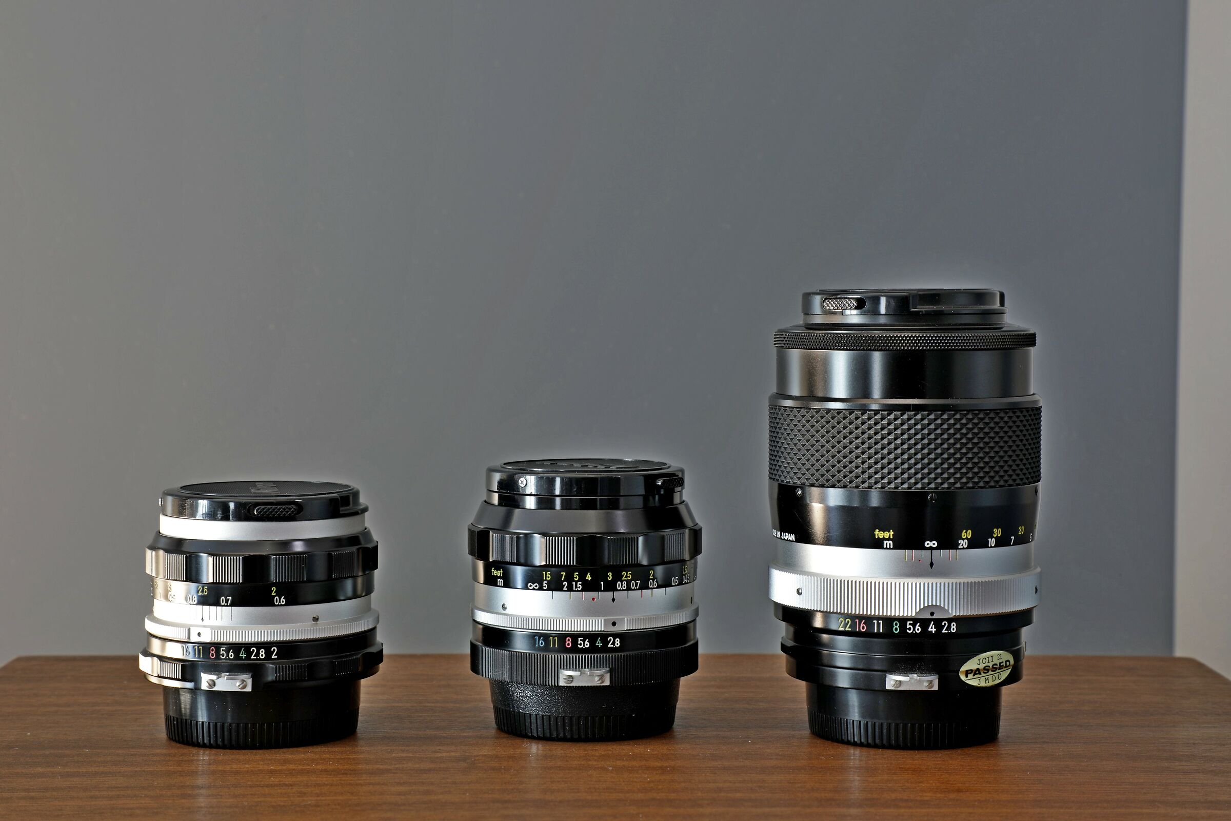 Nikon: 50mm F2/24mm.F2,8/135mm.F2,8