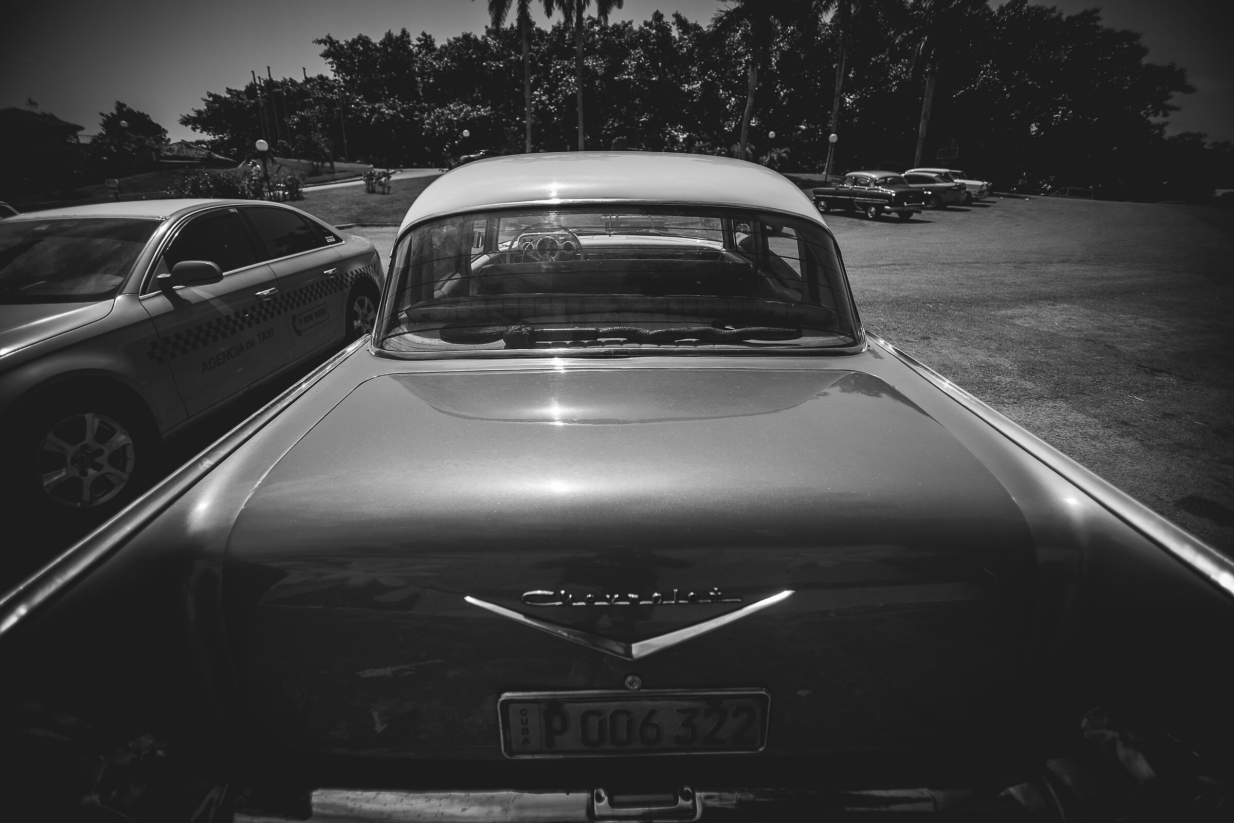 Cadillac, b/w