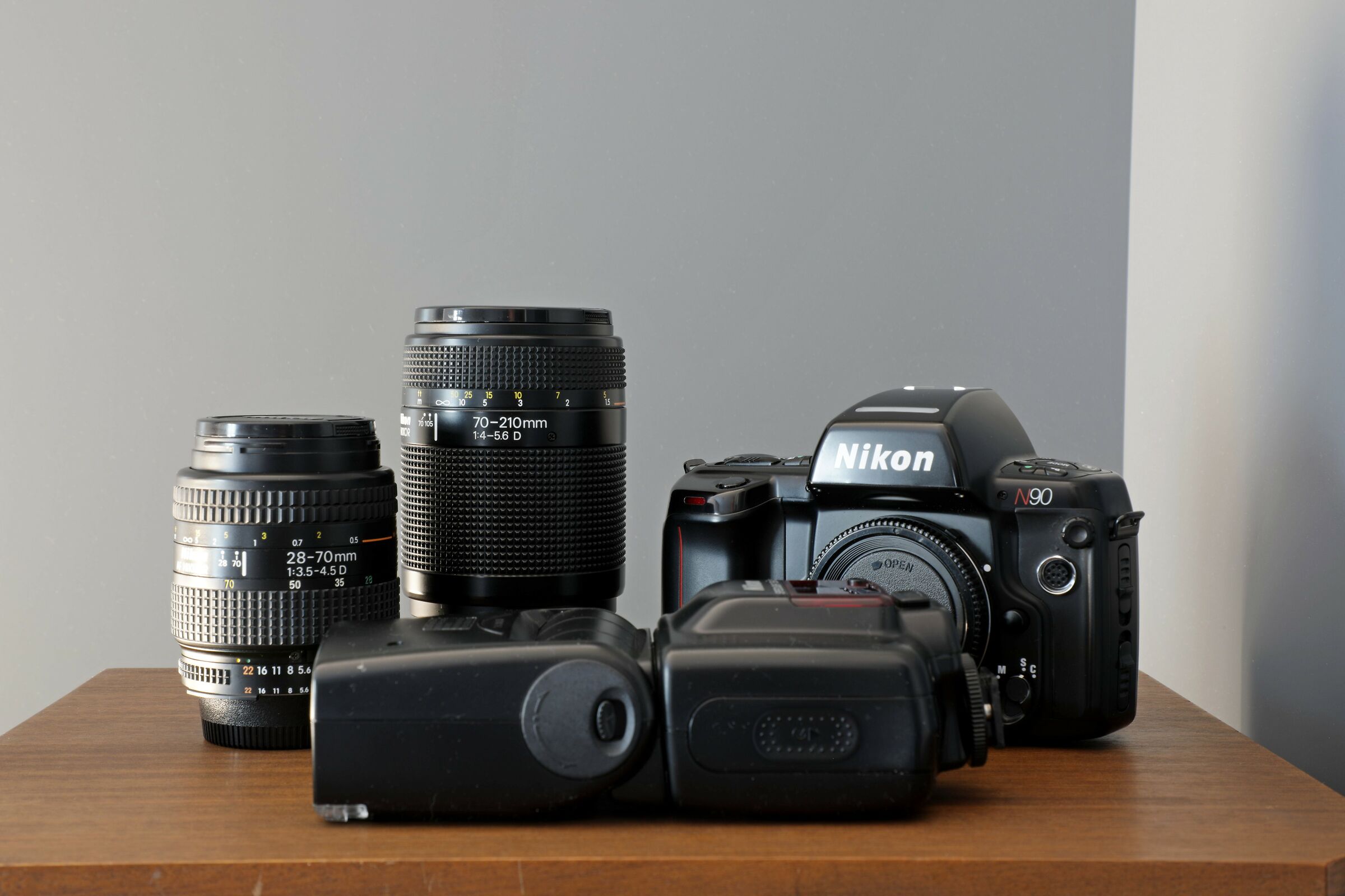 Nikon N90/Flash SB 25/28-70mm./70-210mm.