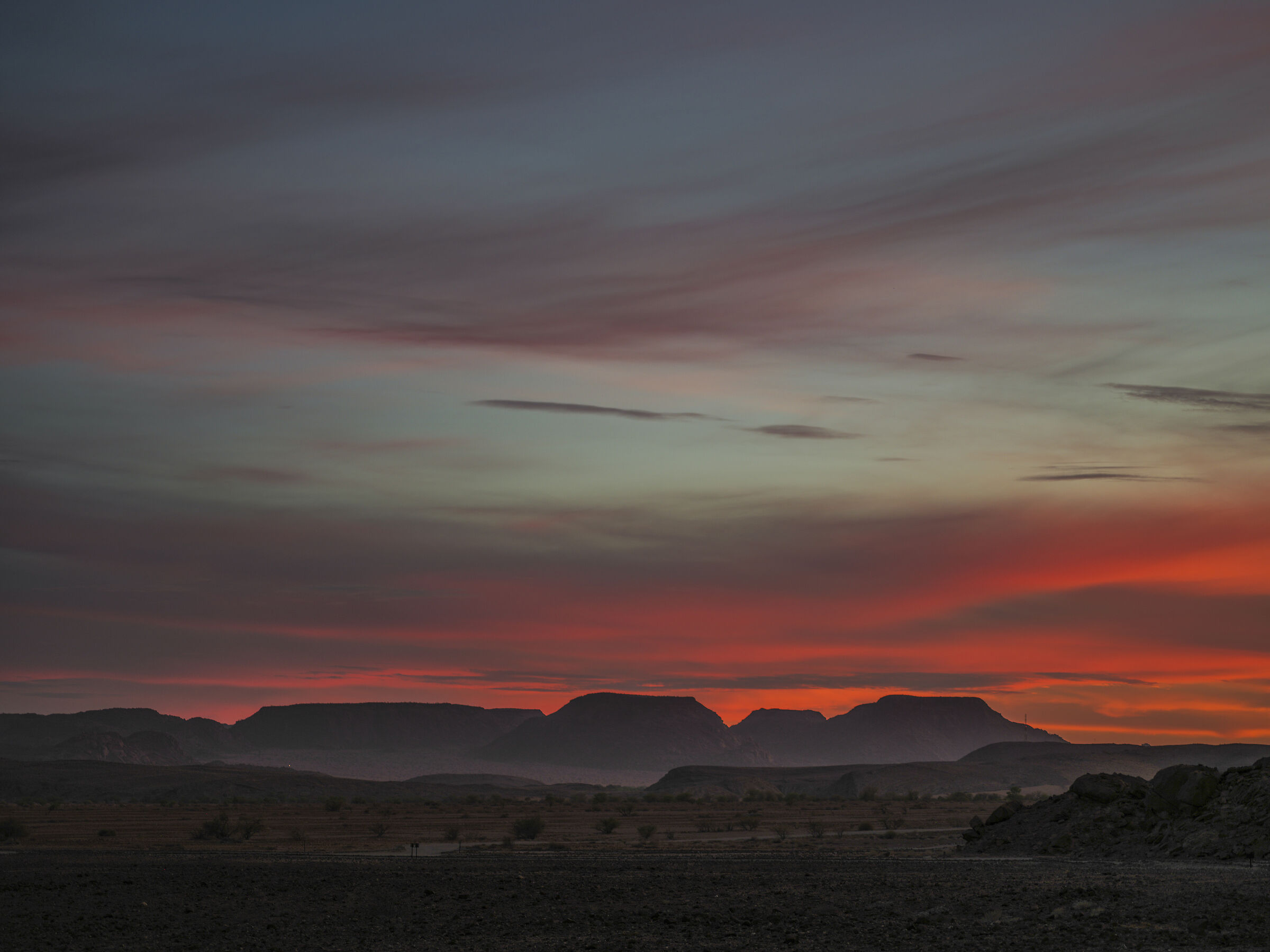 tramonto nel deserto del namib