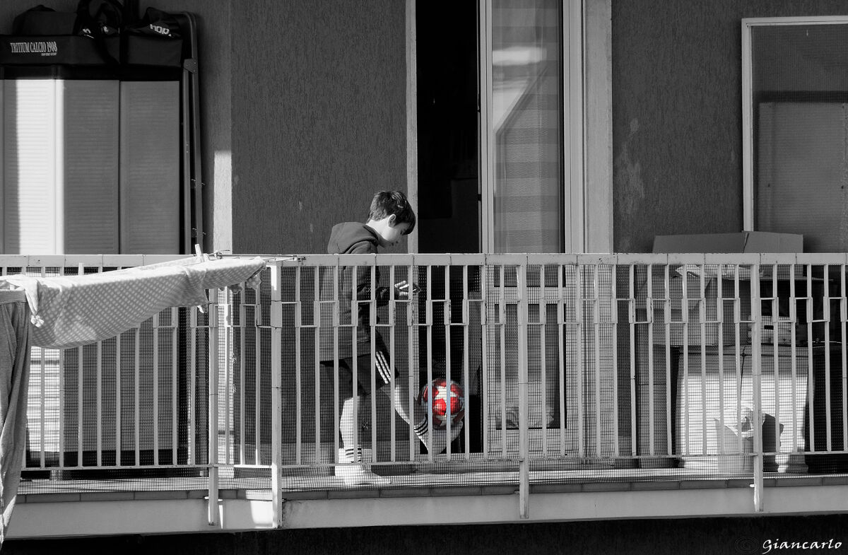 2 sequence here they are on the balconies