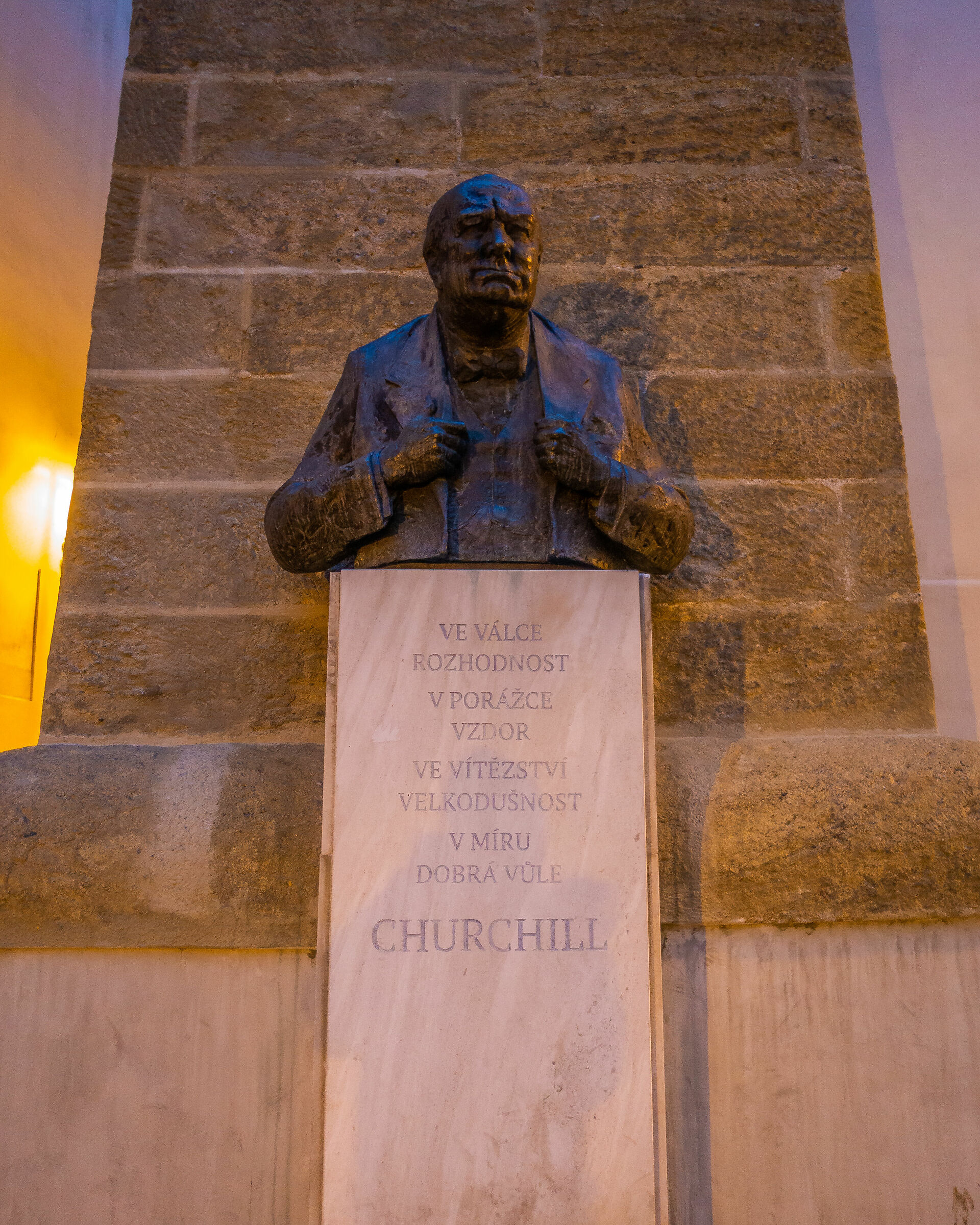 Praga, Winston Churchill bronze bust