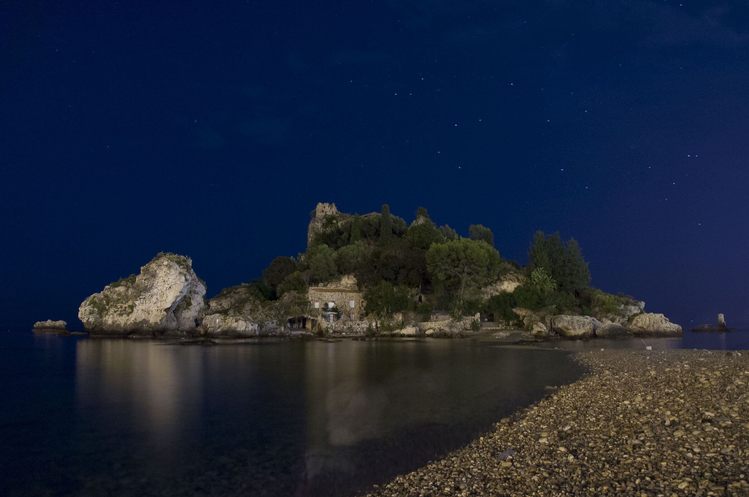 Foto notturna - Isola Bella Taormina