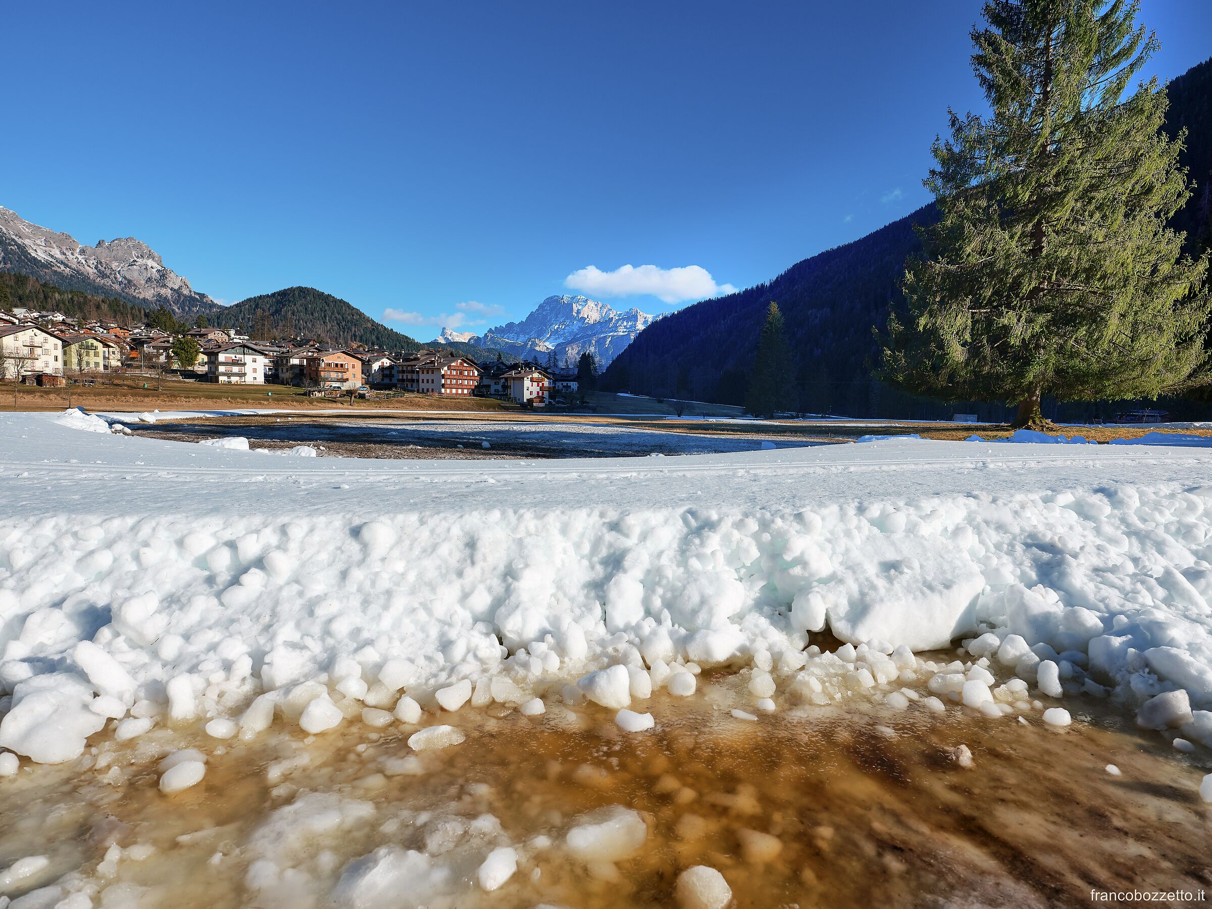 Gruppo del Civetta da lontano
