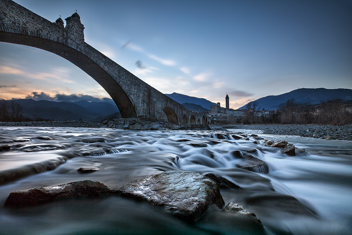 Gobbo Bridge in blue time