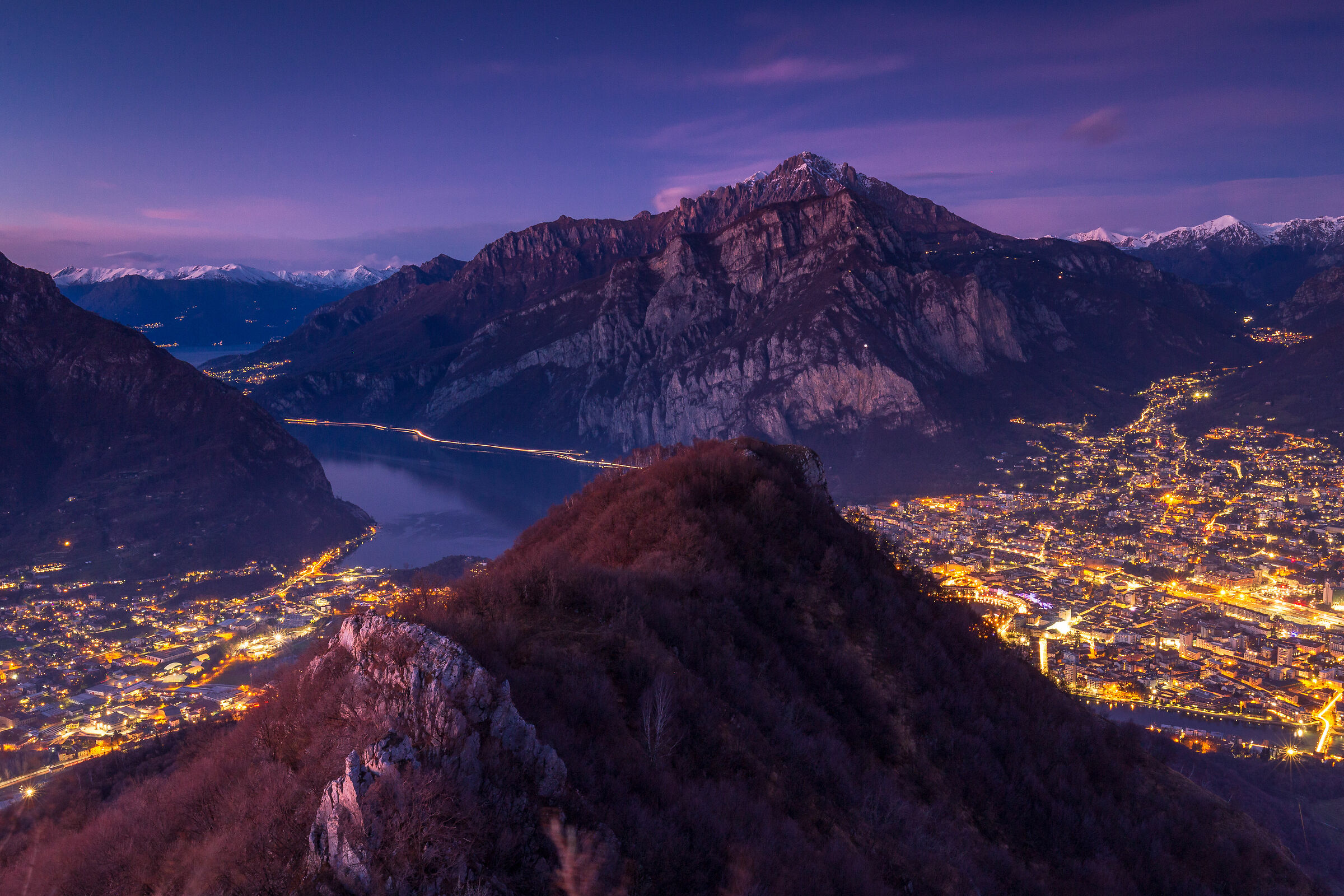 Ora blu su Lecco