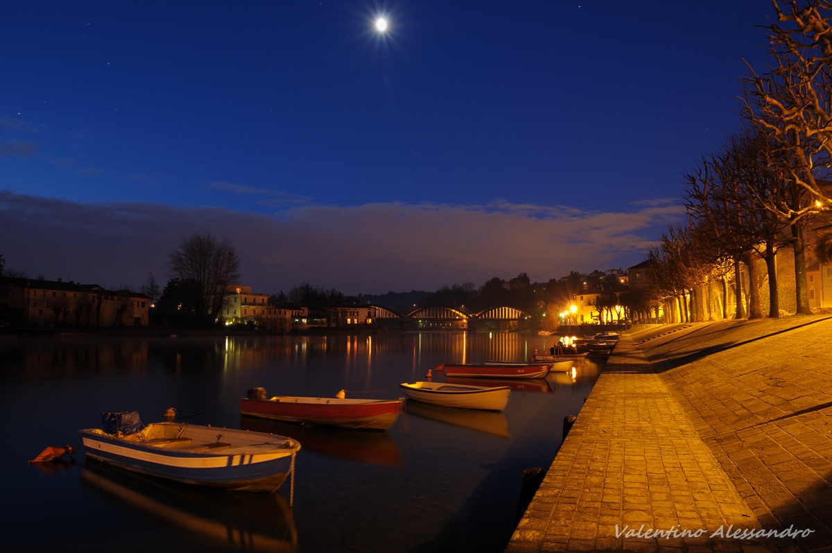 Brivio ... the moon and 'a light bulb